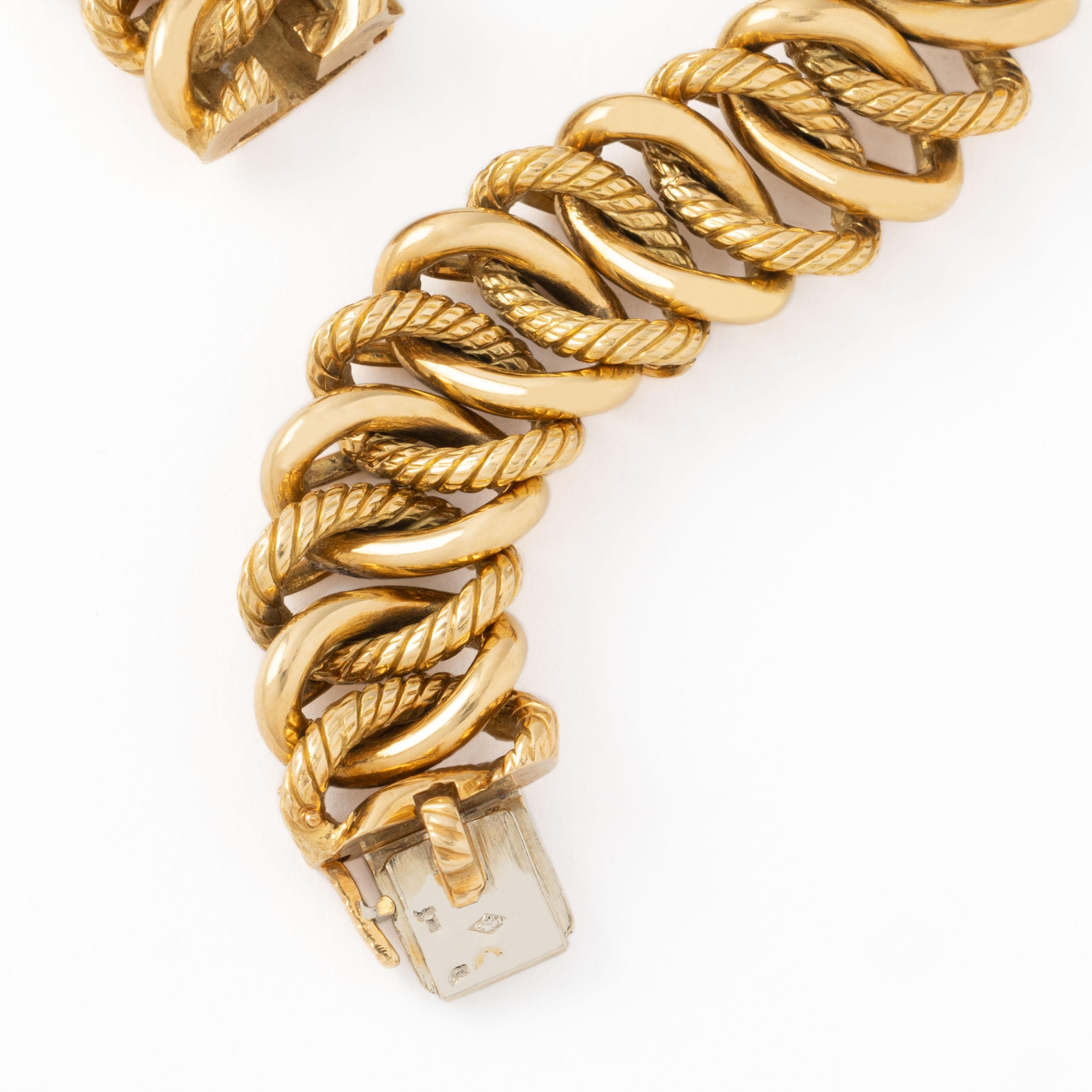 Vintage 18 Karat Yellow Gold Georges Lenfant for OJ Perrin Rope Scroll Bracelet In Good Condition For Sale In New York, NY