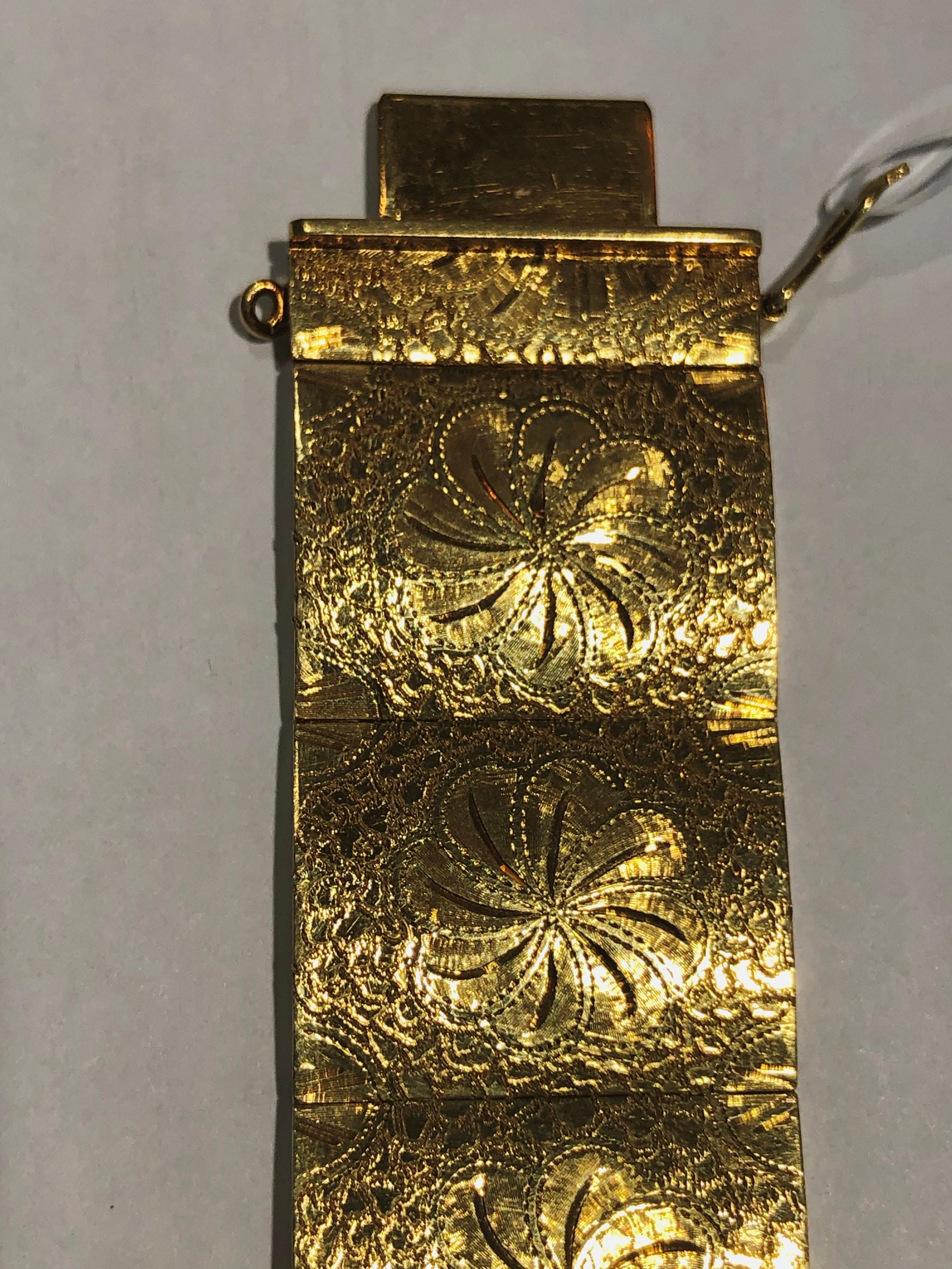 Bracelet vintage gravé à la main en or jaune 18 carats en vente 5