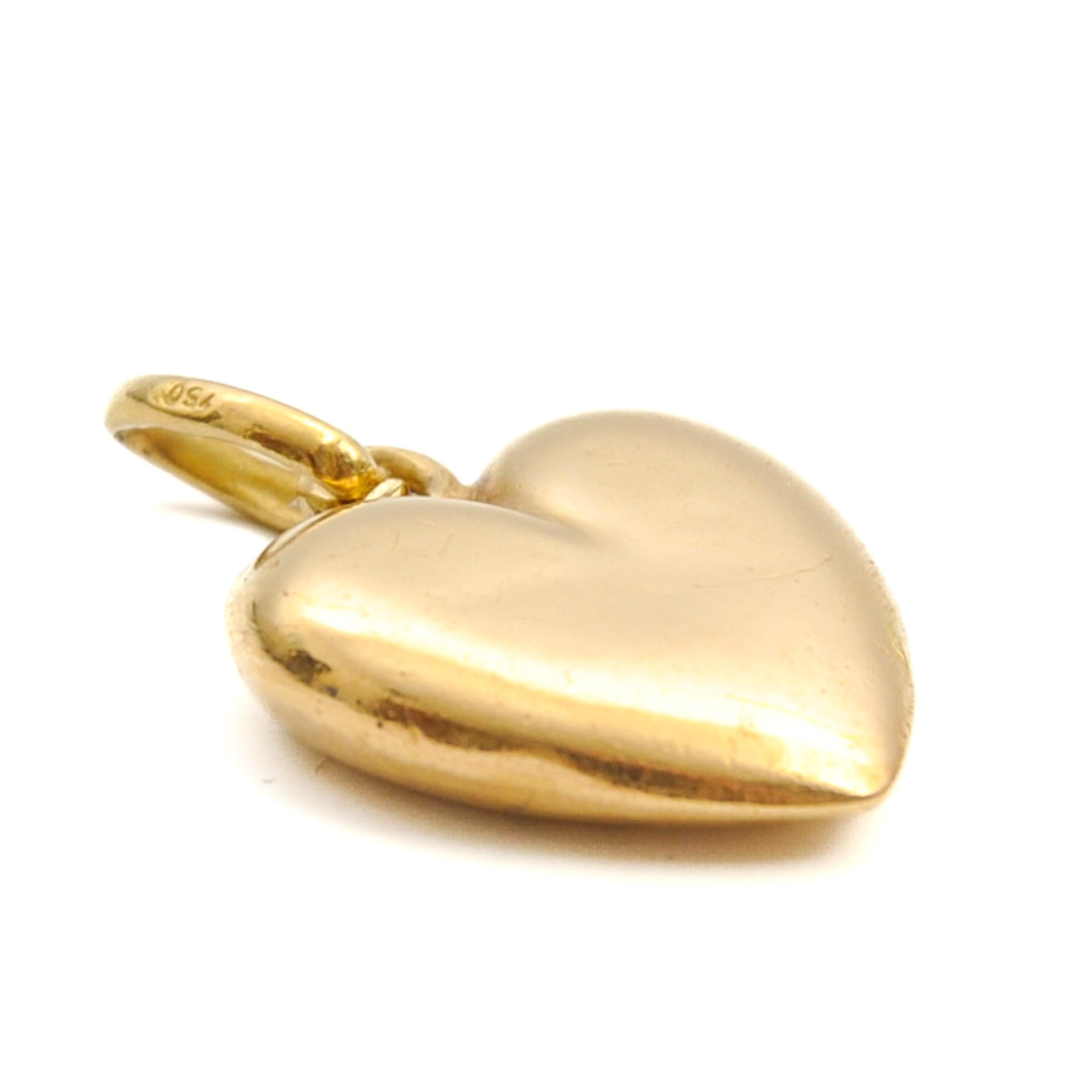 Vintage 18 Karat Yellow Gold Heart Charm Pendant For Sale 1