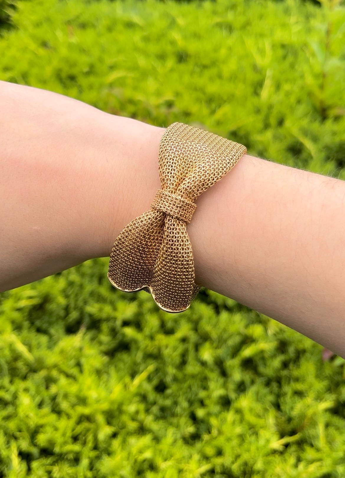 Women's Vintage 18 Karat Yellow Gold Mesh Bow Bracelet