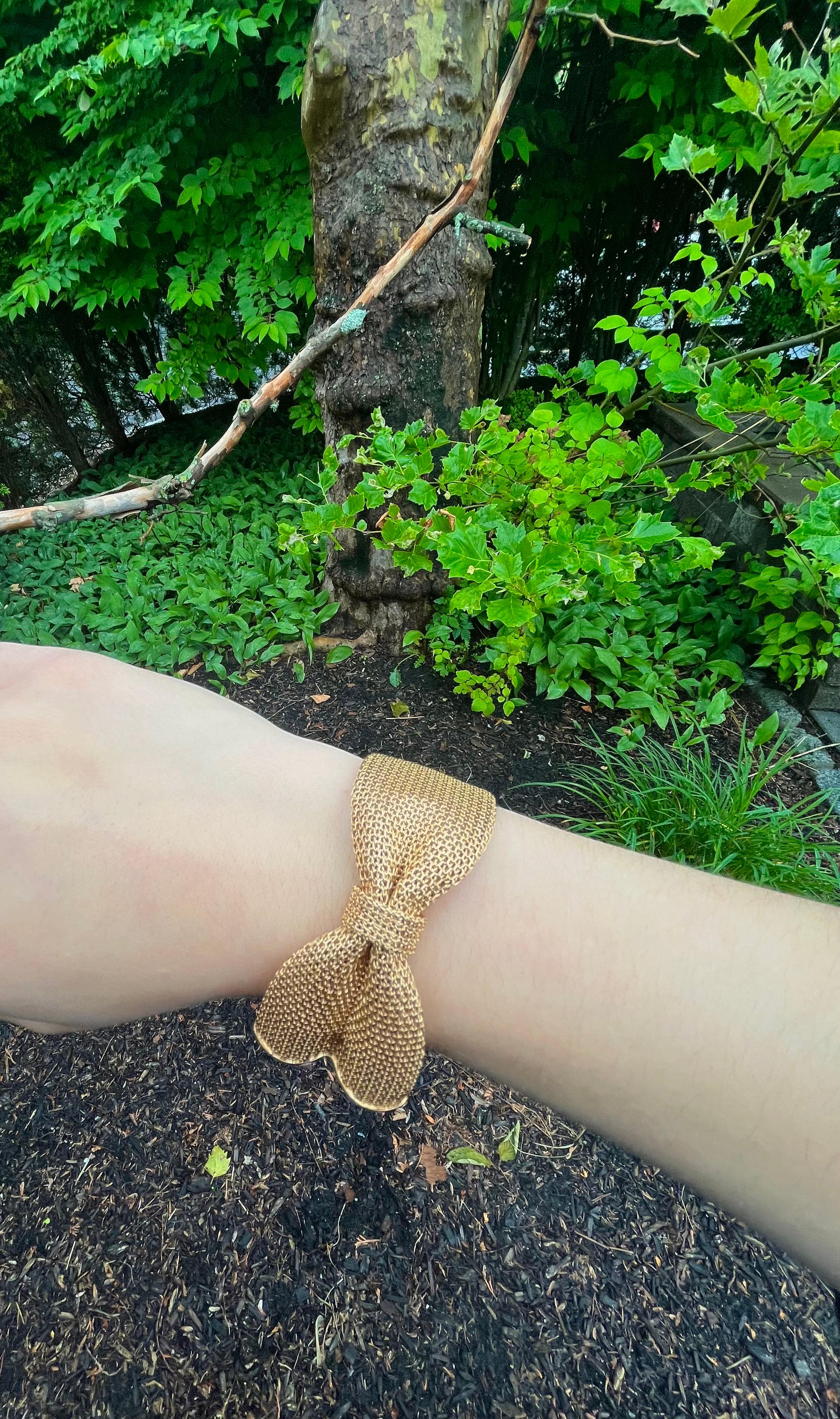 Vintage 18 Karat Yellow Gold Mesh Bow Bracelet 2