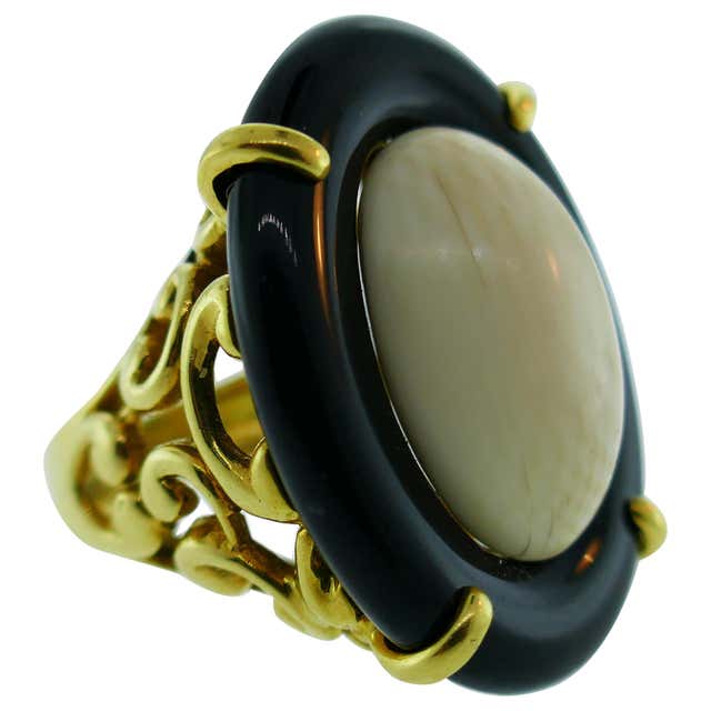 Retro Bakelite Rings - 3 For Sale on 1stDibs