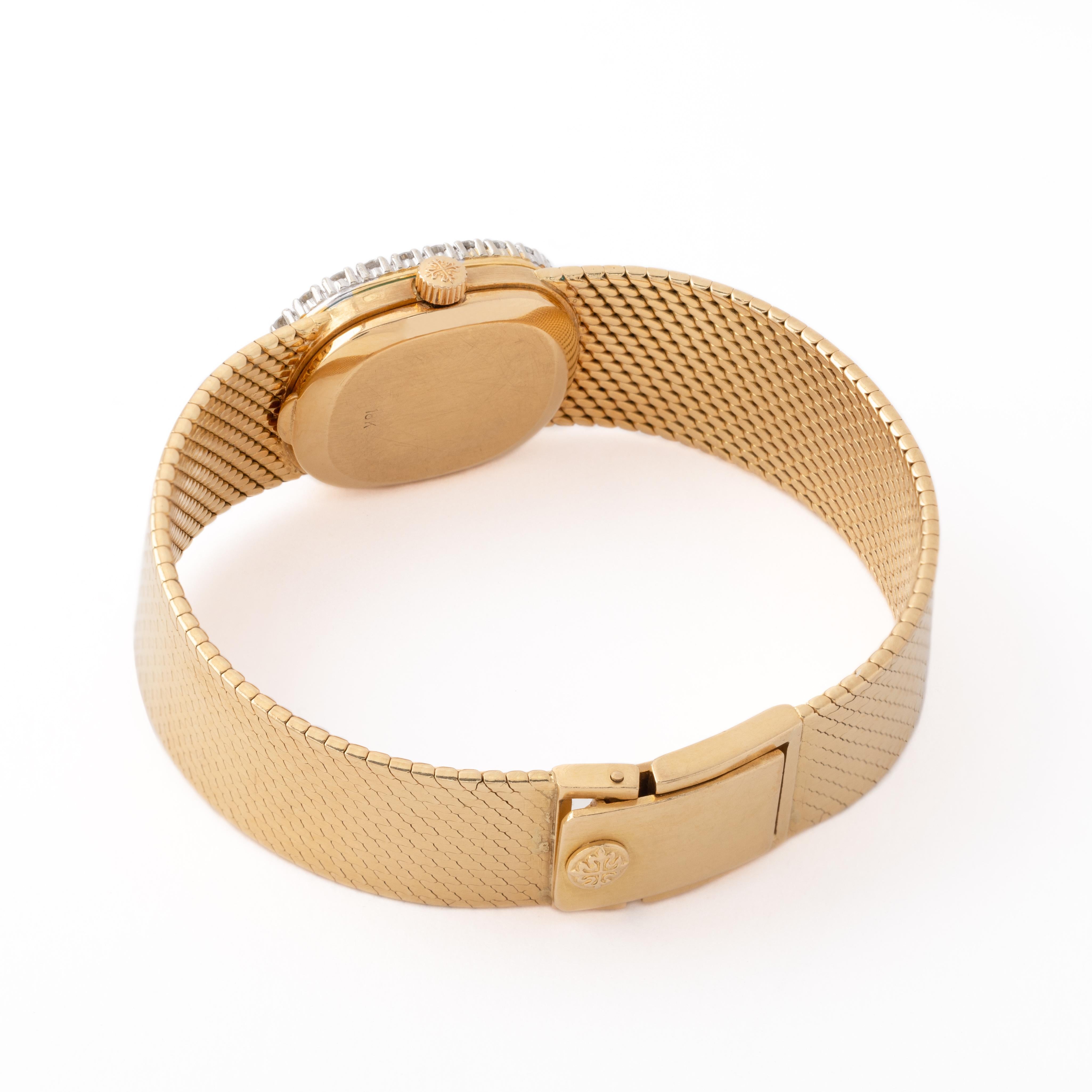 Women's or Men's Vintage 18 Karat Yellow Gold Patek Philippe Ellipse Diamond Model 3377 / 1