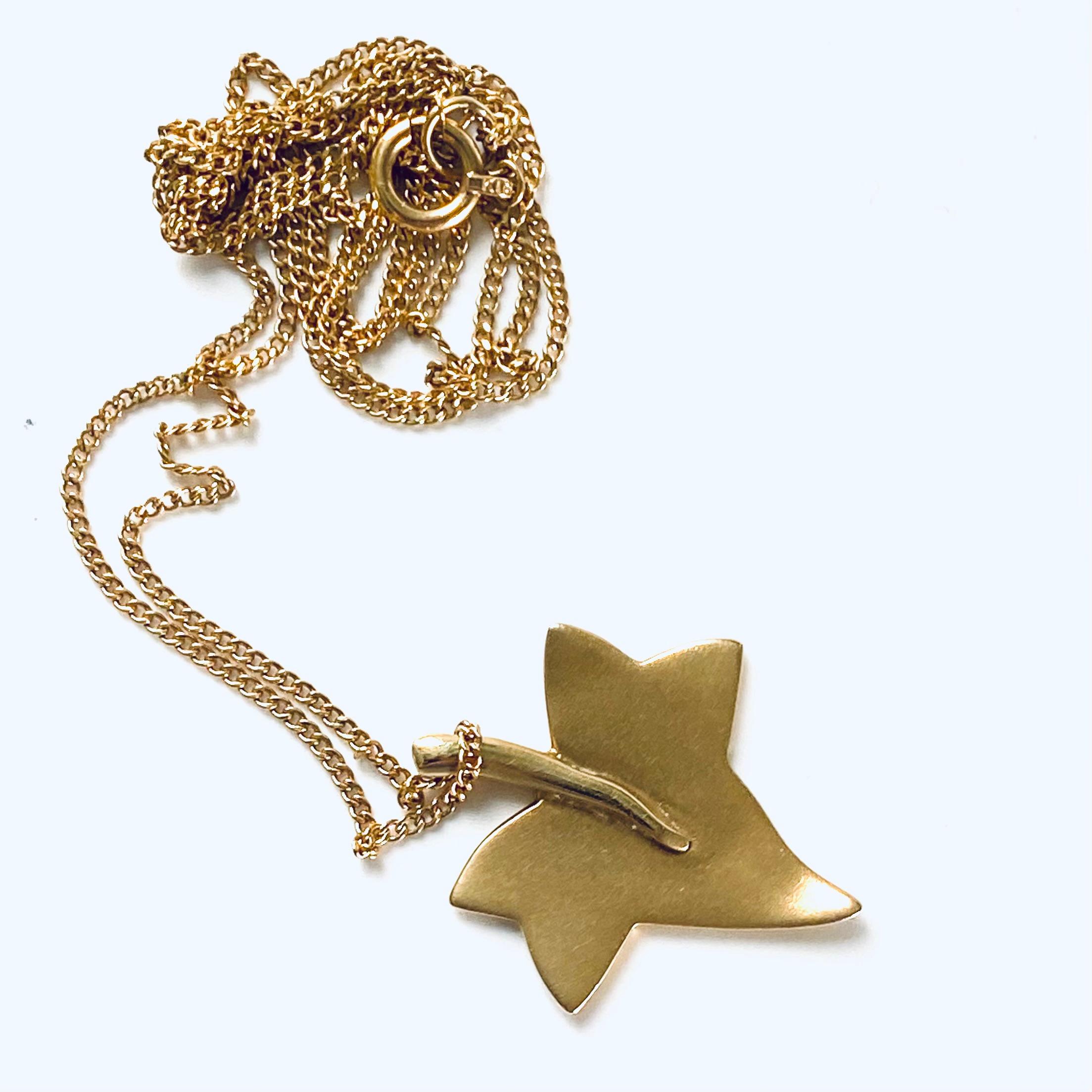 Vintage 18 Karat Yellow Gold Rare Tiffany & Co Angela Cummings Leaf Pendant Neck For Sale 2