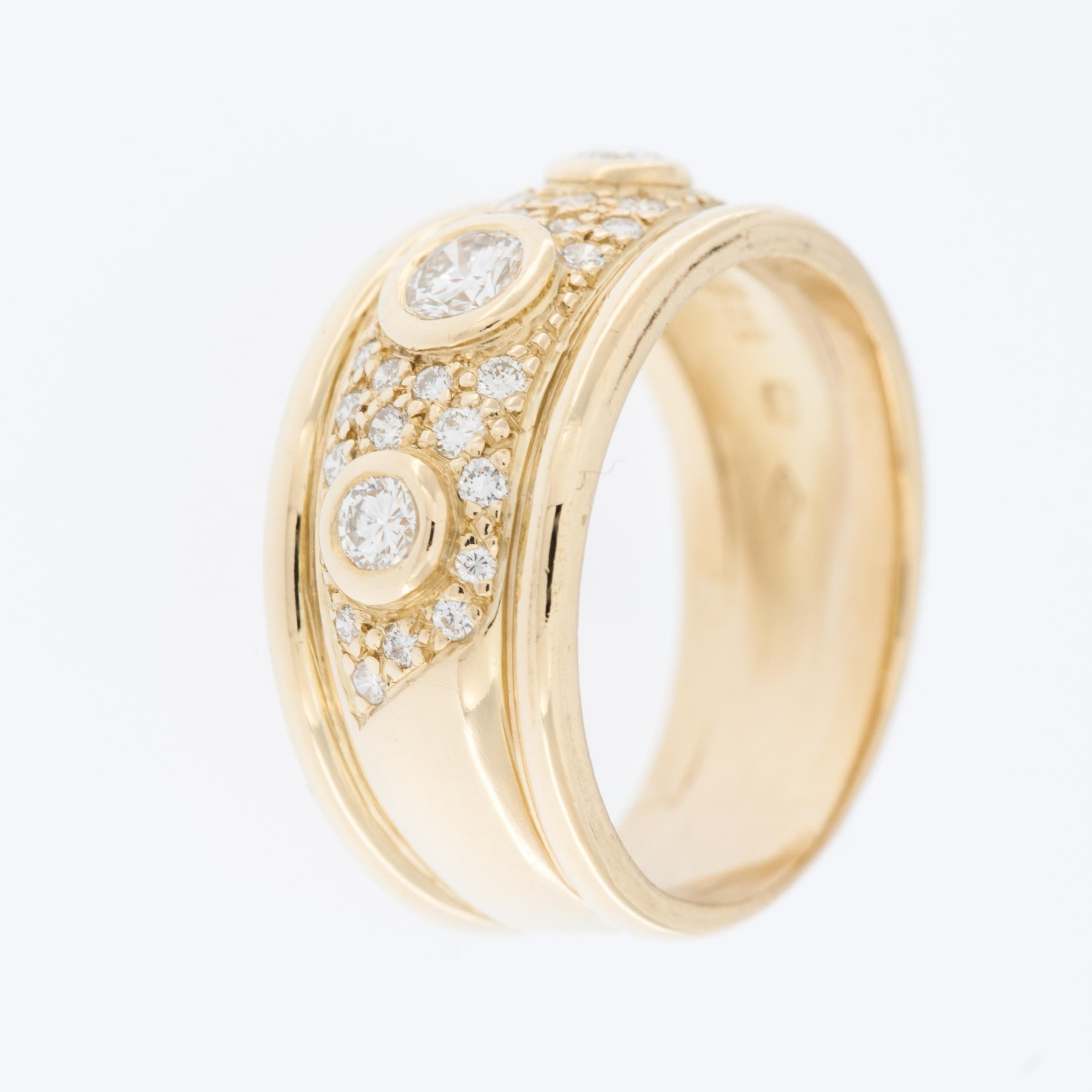 Vintage 18 karat Yellow Gold Ring with Naturals Diamonds (Moderne) im Angebot