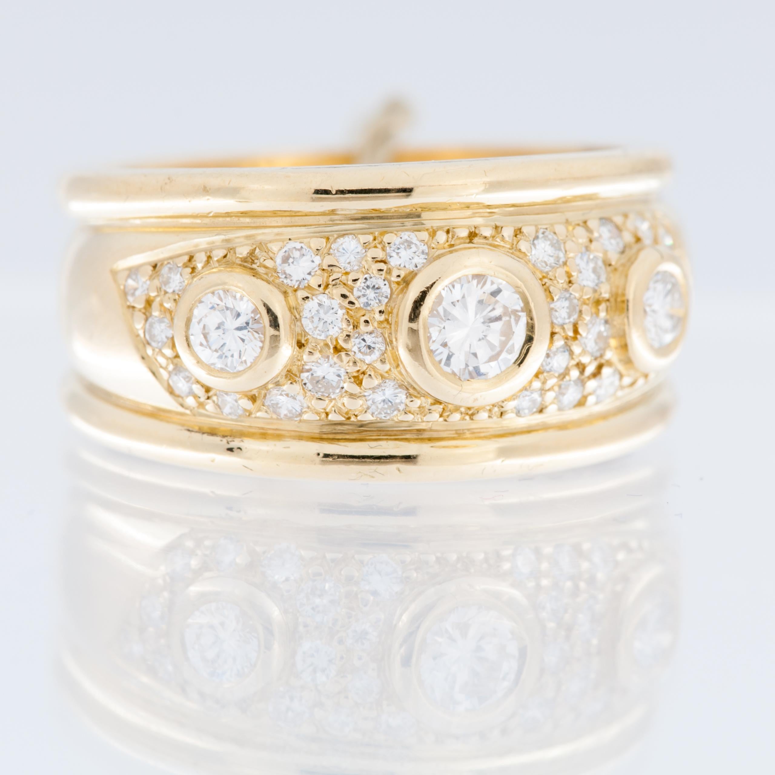 Vintage 18 karat Yellow Gold Ring with Naturals Diamonds für Damen oder Herren im Angebot