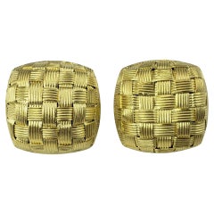 Vintage 18 Karat Yellow Gold Roberto Coin Basket Weave Clip on Earrings