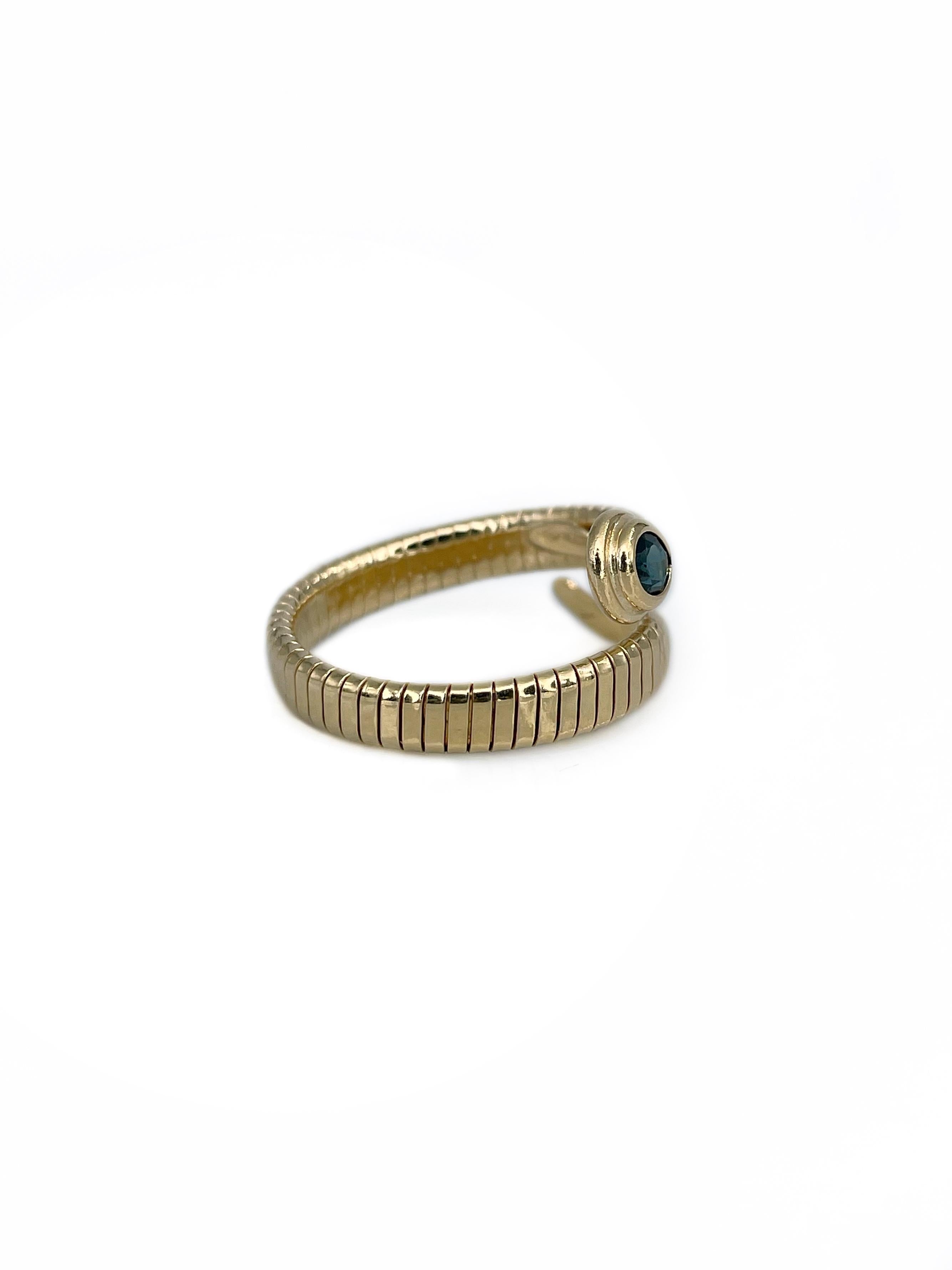 Oval Cut Vintage 18 Karat Yellow Gold Sapphire Flexible Snake Ring