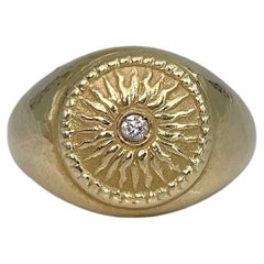 Vintage 18 Karat Yellow Patterned Gold Diamond Sun Motif Signet Ring