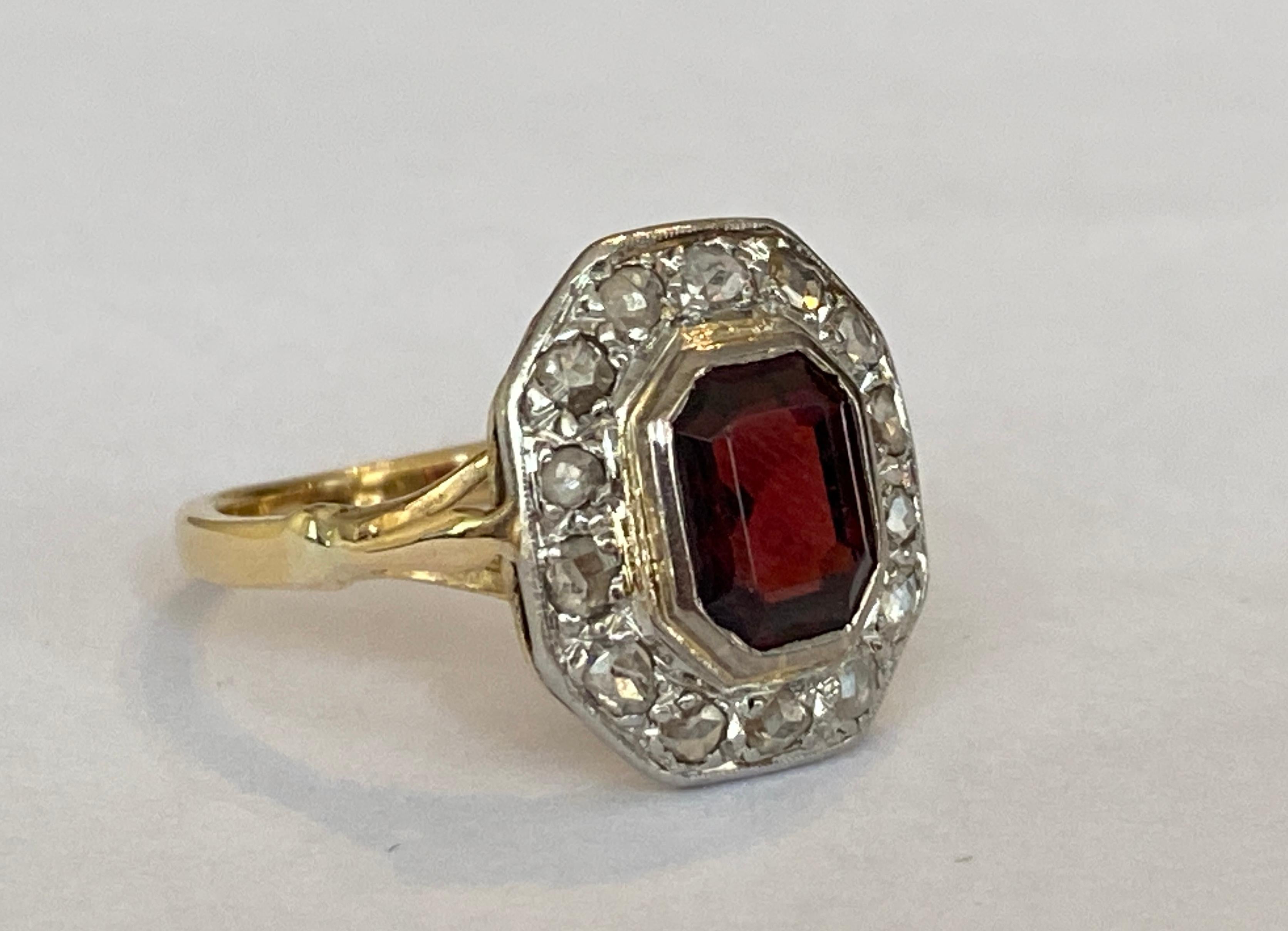 Romantic Vintage 18 kt Gold  garnet rose diamond Engagement  Ring For Sale