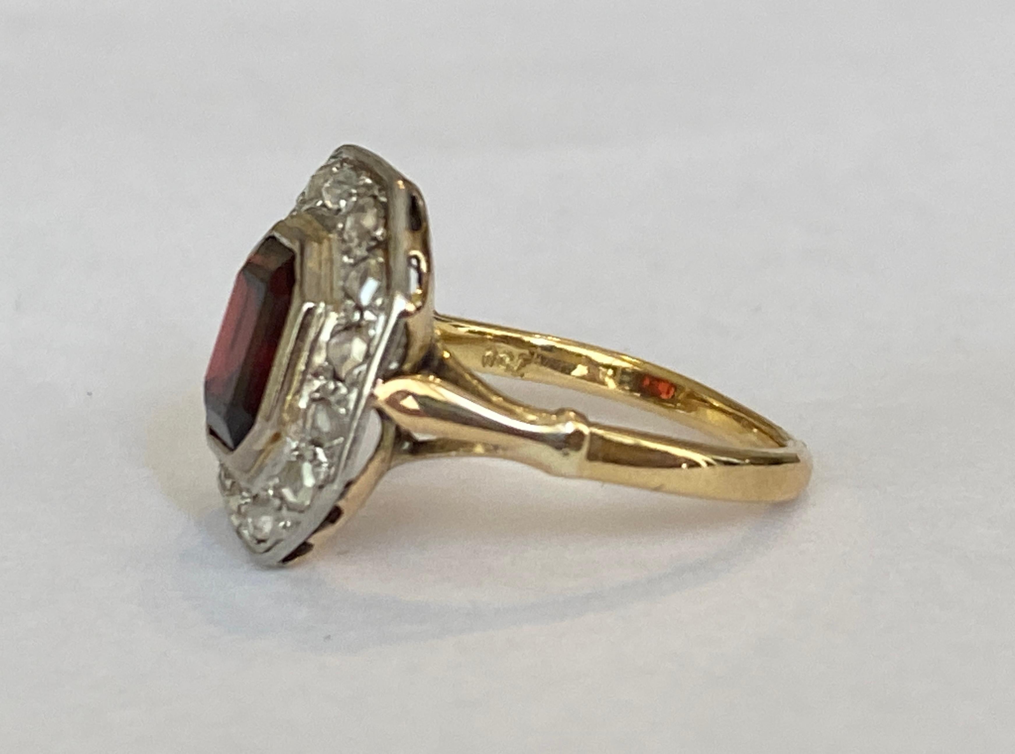 Vintage 18 kt Gold  grenat rose diamant Fiançailles  Bague Pour femmes en vente