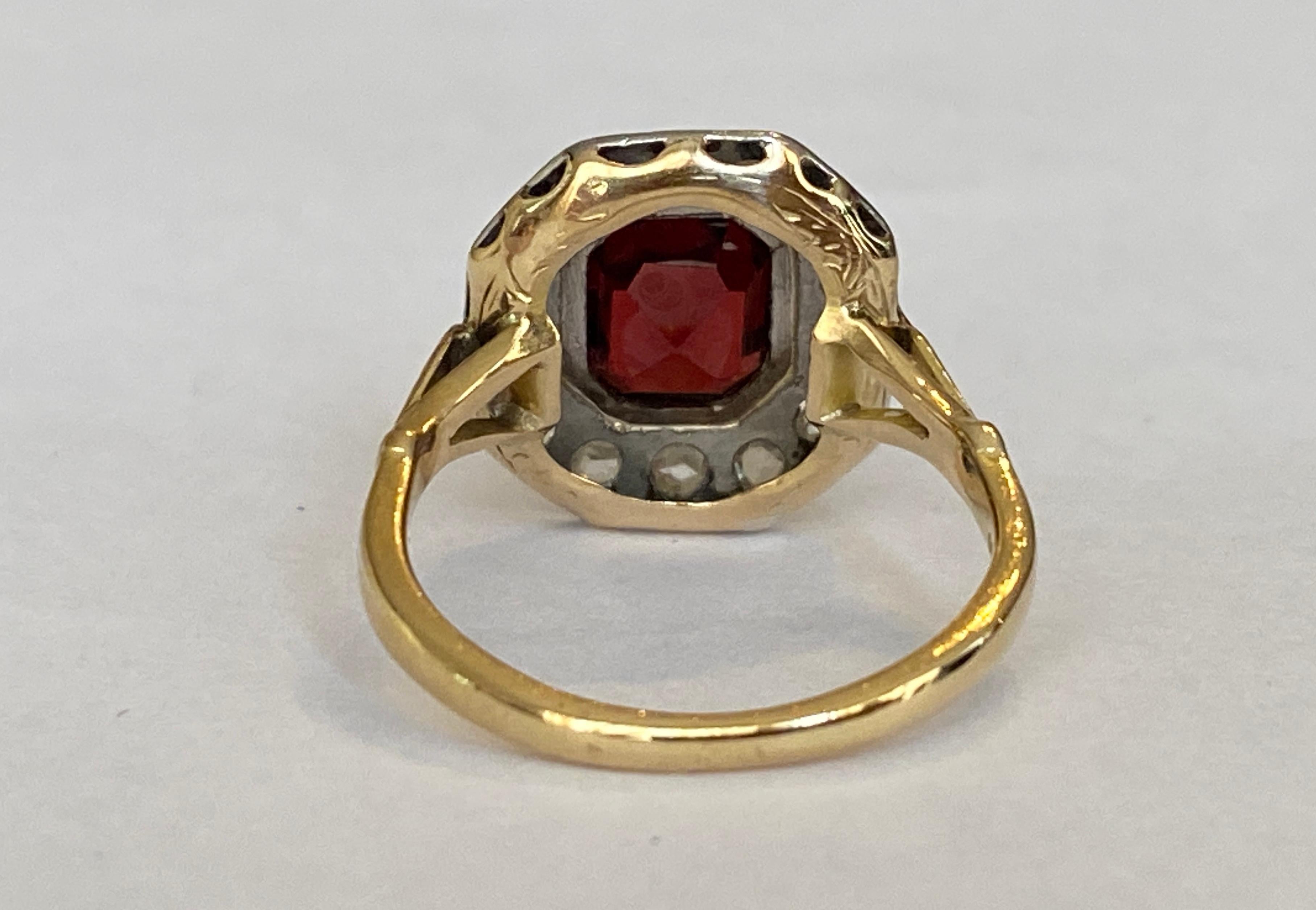 Vintage 18 kt Gold  garnet rose diamond Engagement  Ring For Sale 1