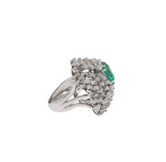 Vintage 18 Kt. White Gold Diamonds Emerald Cocktail Ring