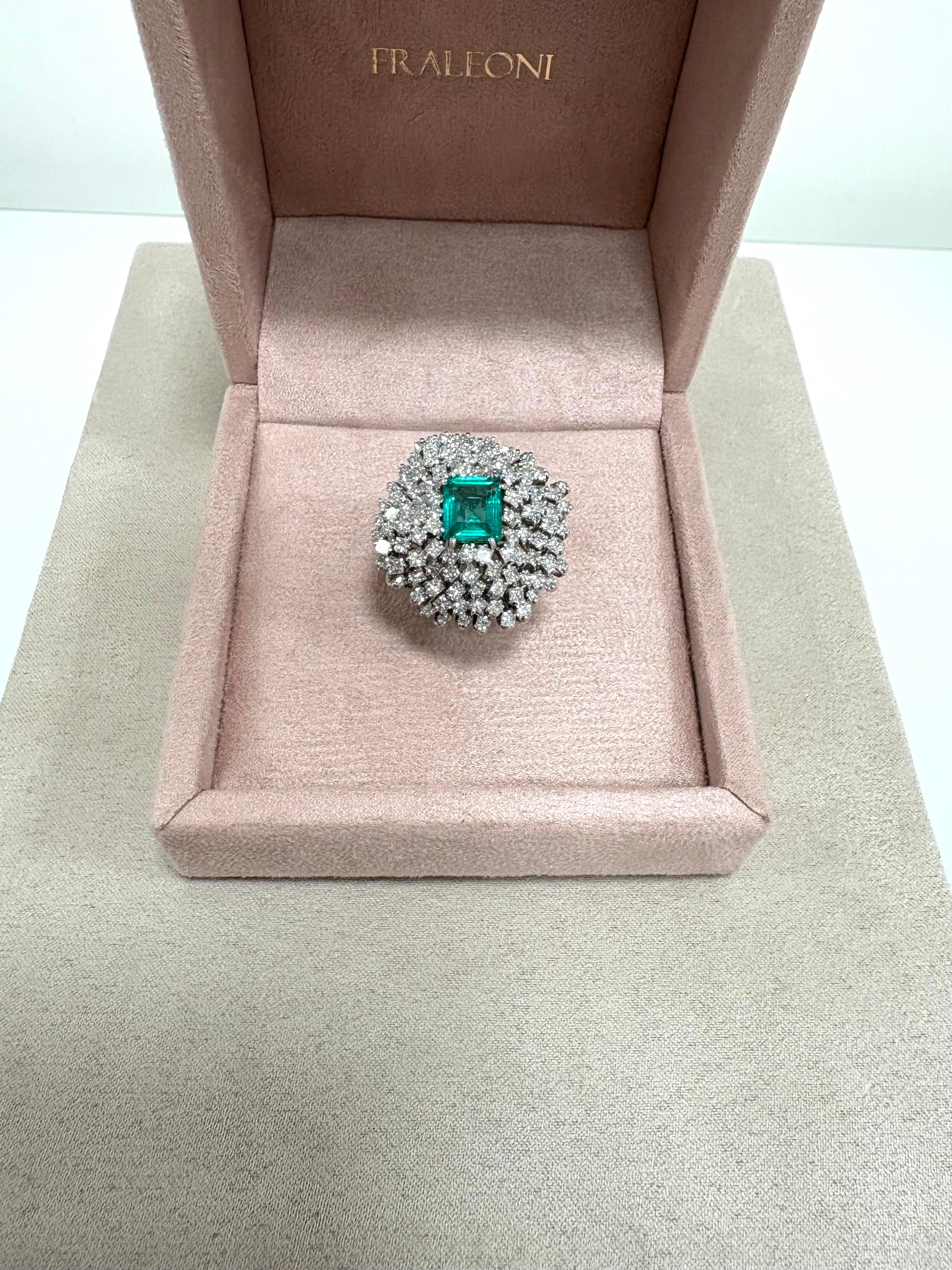 Vintage 18 Kt. Anillo Cóctel Esmeralda Diamantes Oro Blanco en venta 2