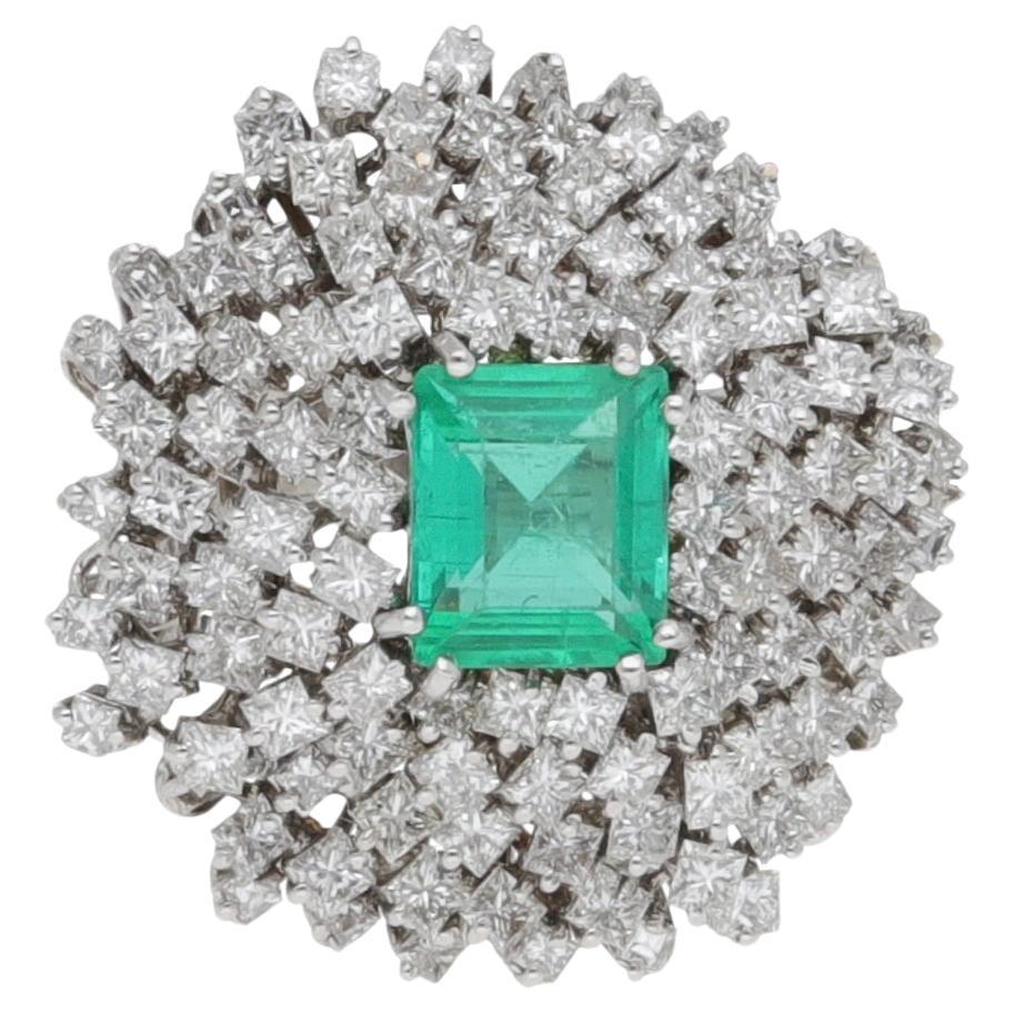 Jahrgang 18 Kt. Weißgold Diamanten Smaragd Cocktail Ring