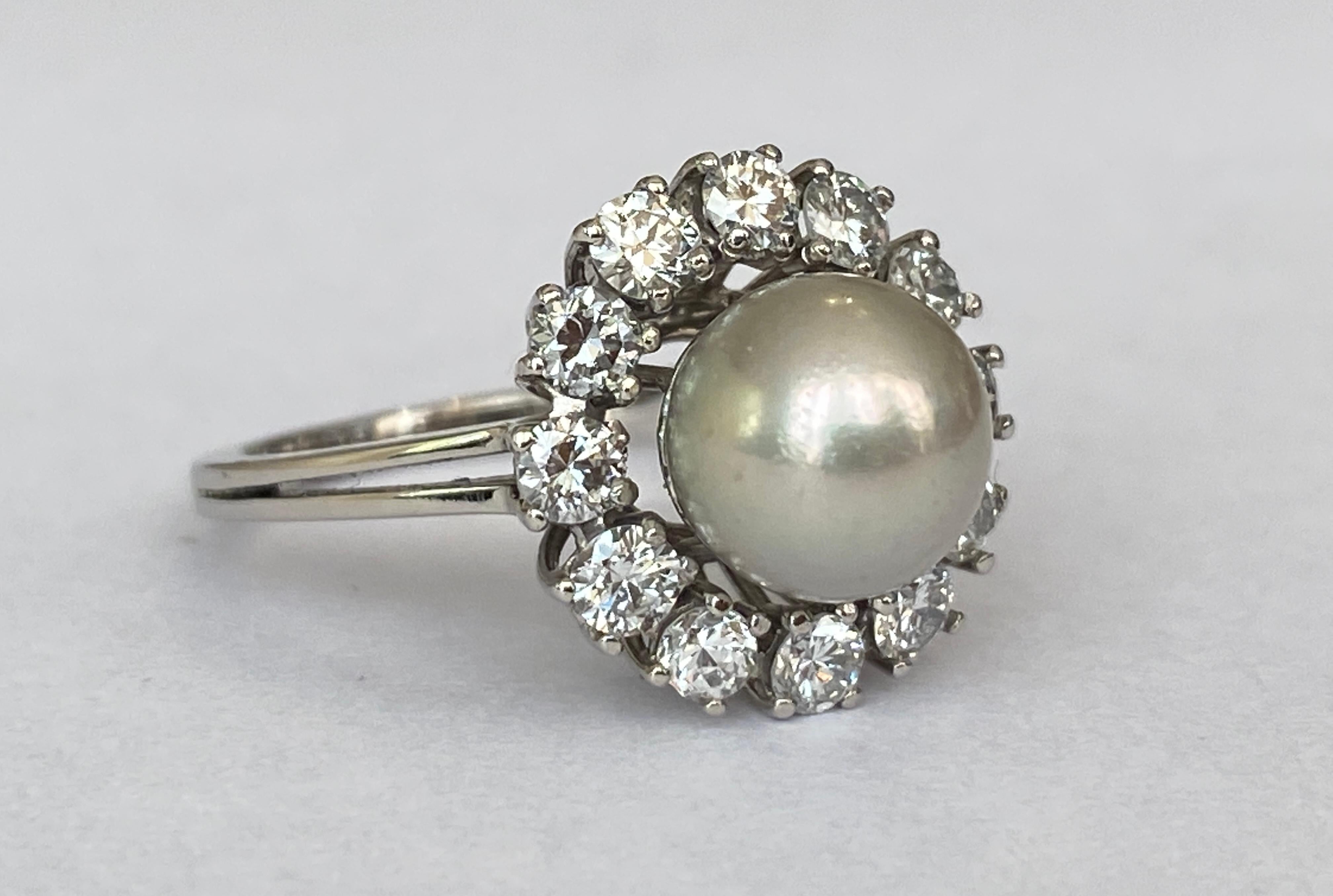 Vintage-Ring aus Weißgold mit  Süßwasserperle und  Diamanten Damen