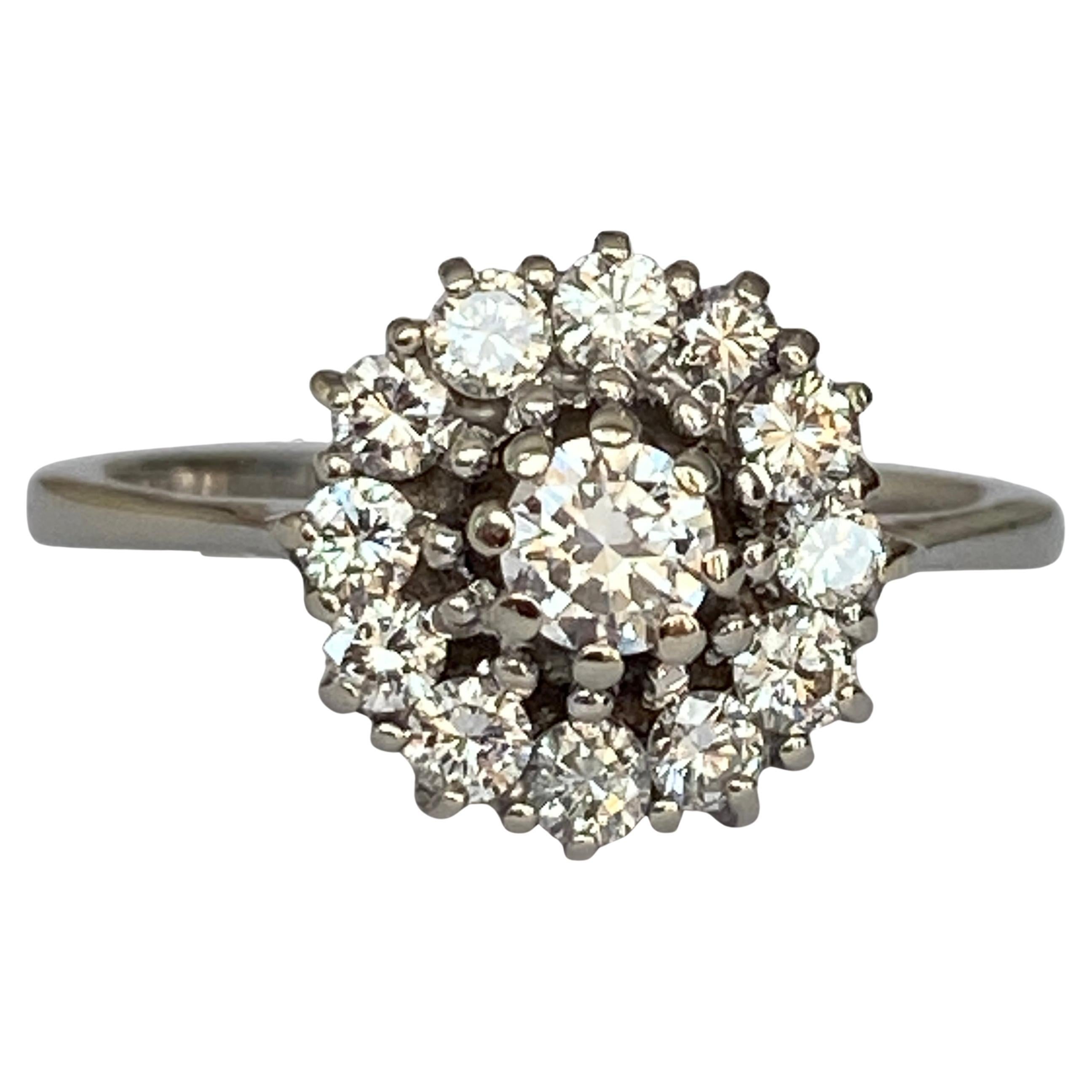 Vintage 18 kt White Gold Rosette Engagement Diamonds ring