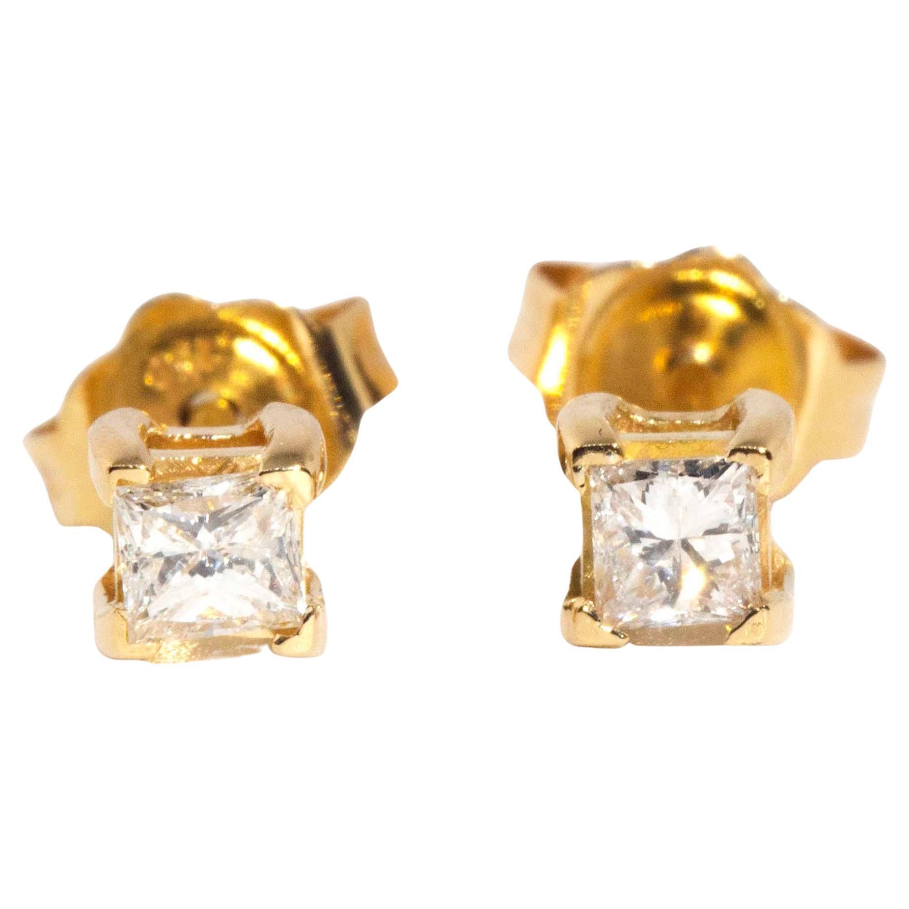 Vintage 18 Yellow Gold Partial Rubover Princess Cut Diamond Stud Style Earrings