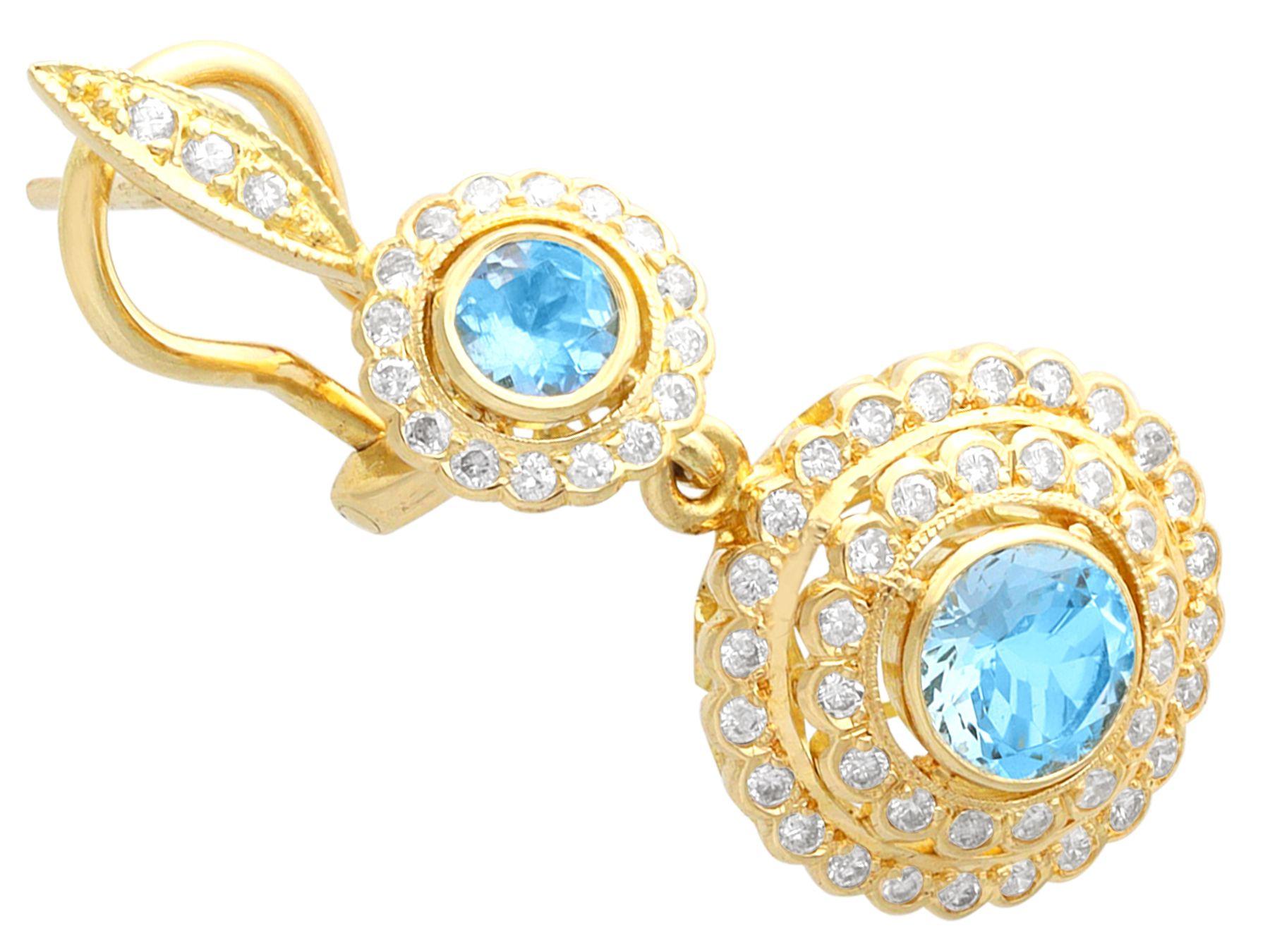 Round Cut Vintage 1.80 Carat Aquamarine and 1.20 Carat Diamond and Yellow Gold Earrings For Sale