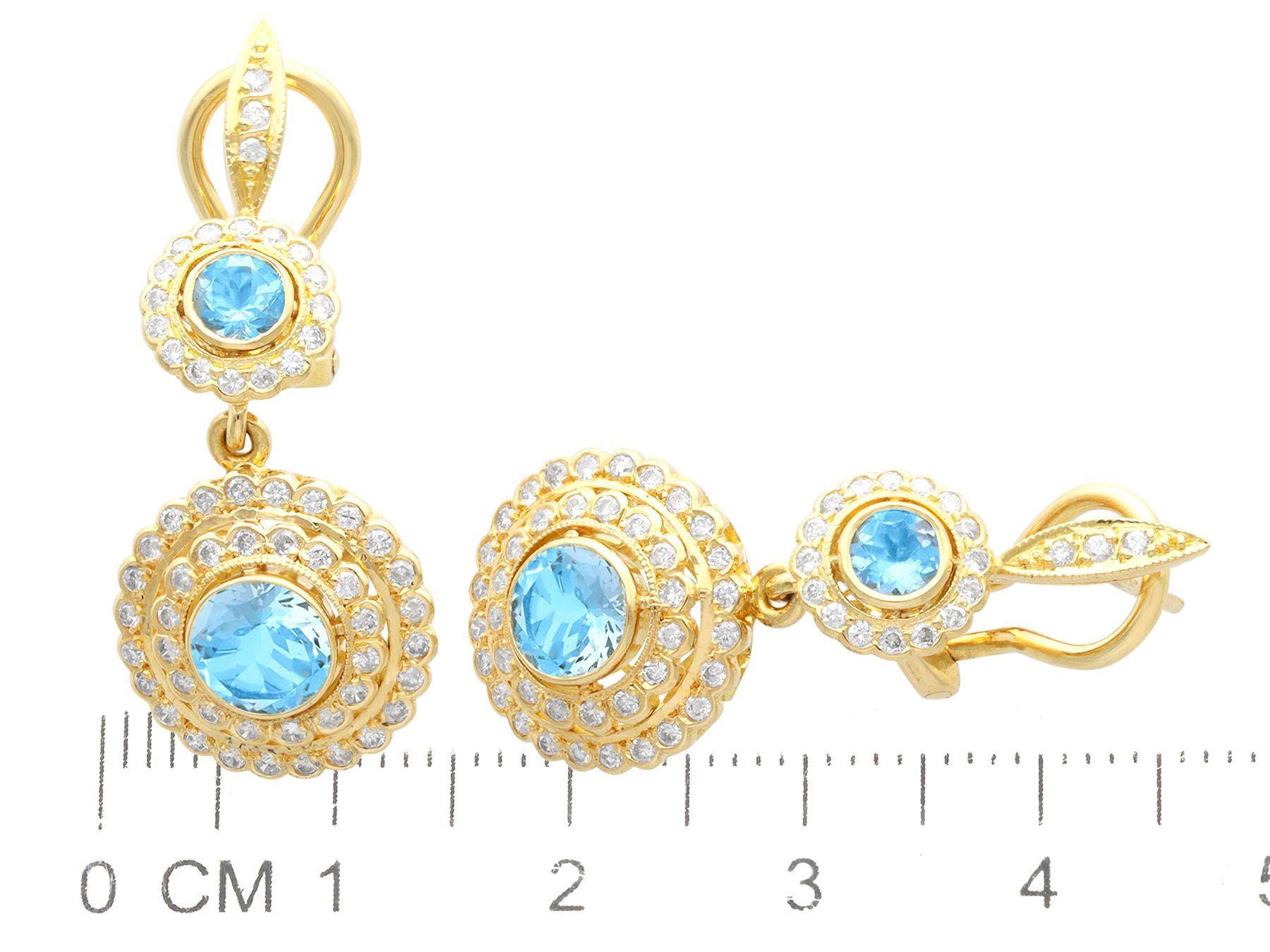 Vintage 1.80 Carat Aquamarine and 1.20 Carat Diamond and Yellow Gold Earrings For Sale 2