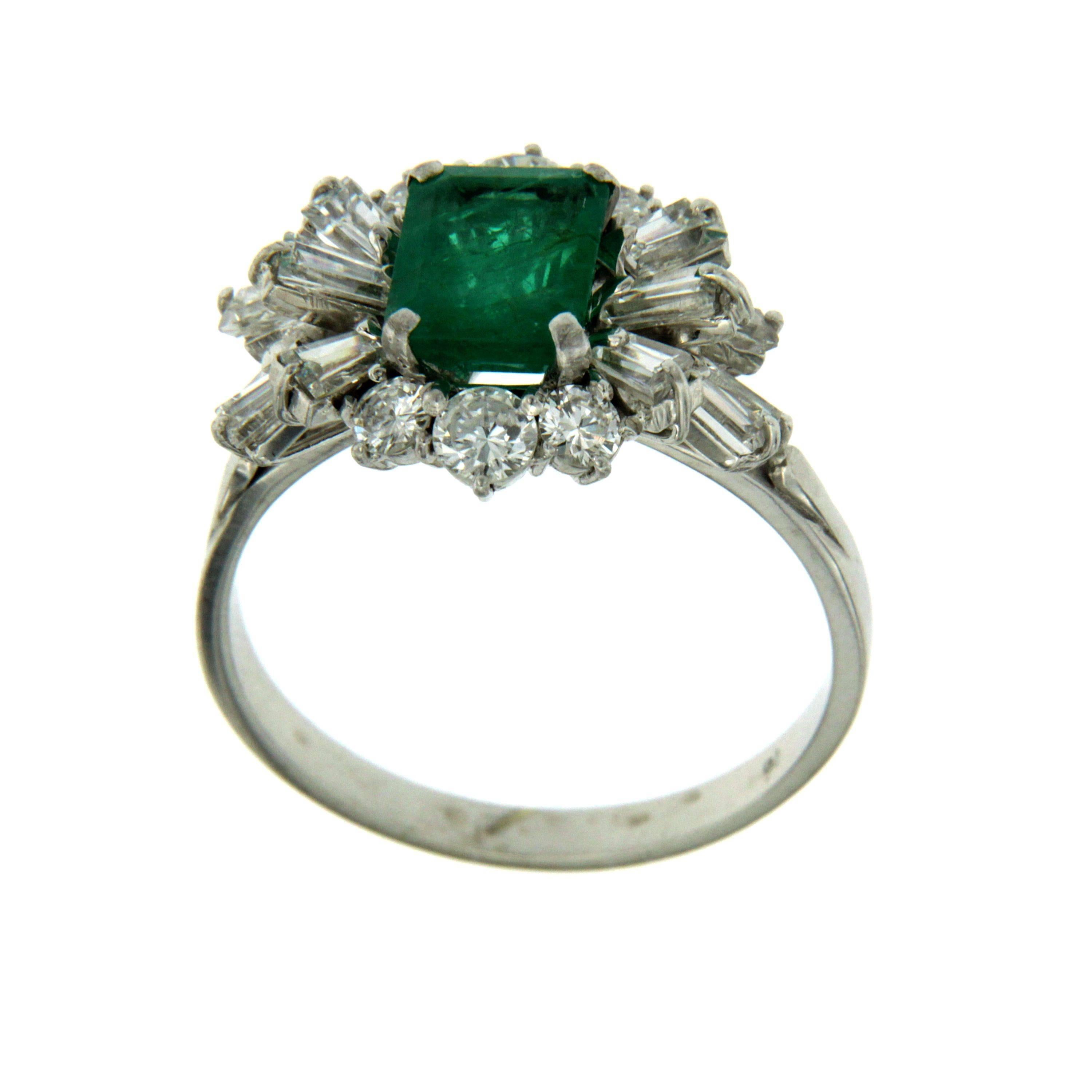 Vintage 1.80 Carat Colombian Emerald Diamond Gold Ring 2