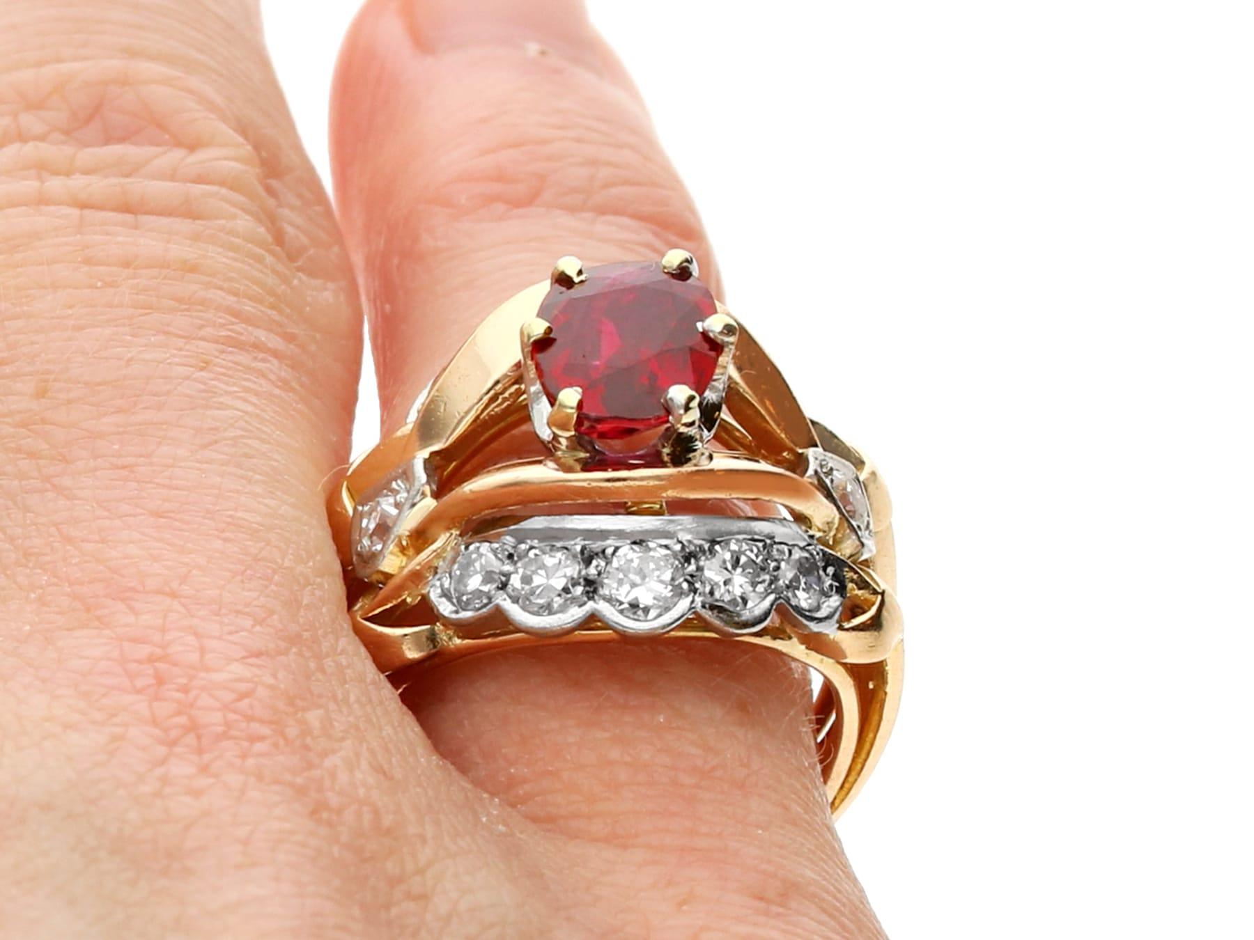 Vintage 1.80 Carat Thai Ruby and 1.12 Carat Diamond 18k Yellow Gold Dress Ring For Sale 5