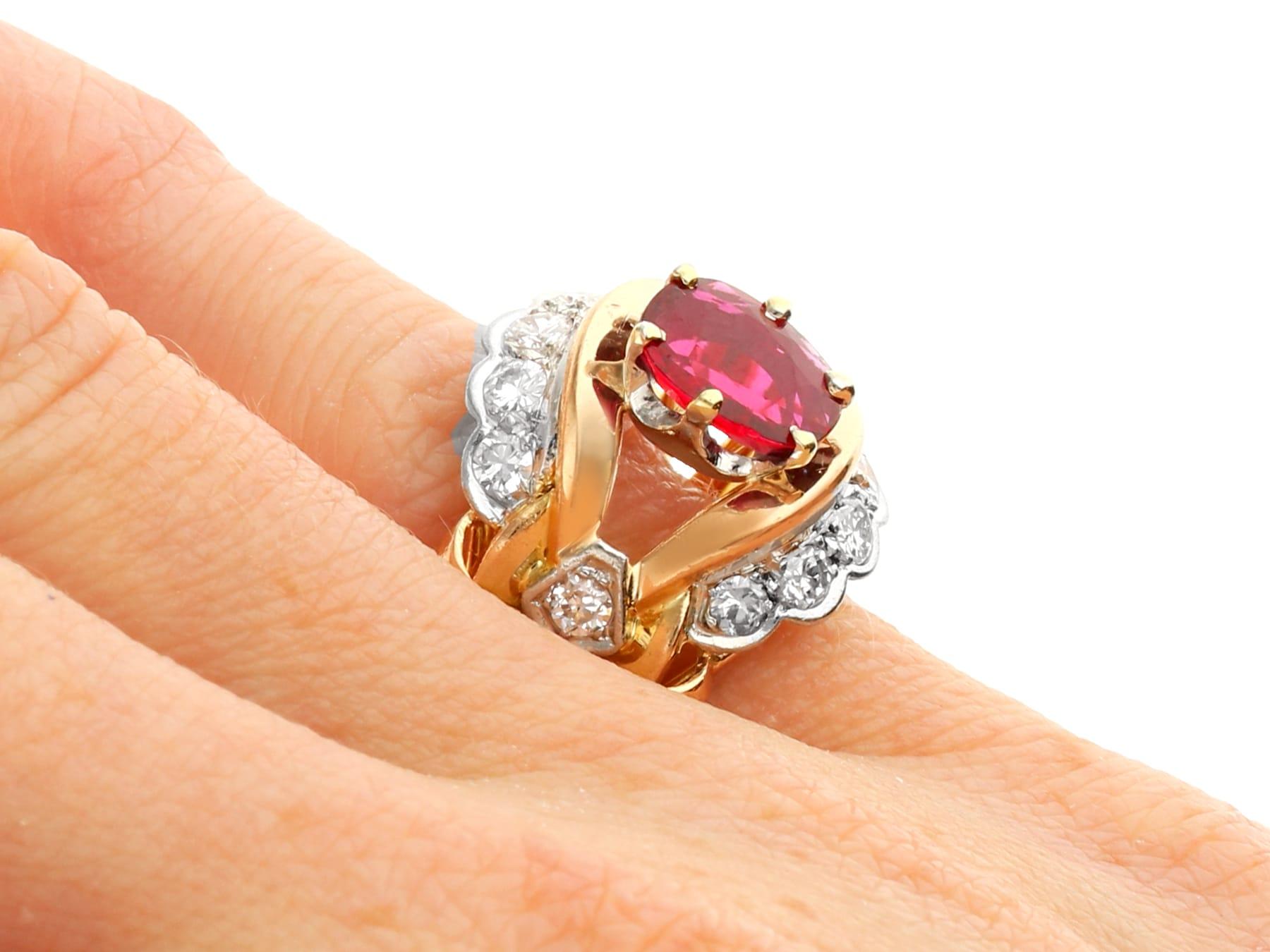 Vintage 1.80 Carat Thai Ruby and 1.12 Carat Diamond 18k Yellow Gold Dress Ring For Sale 4