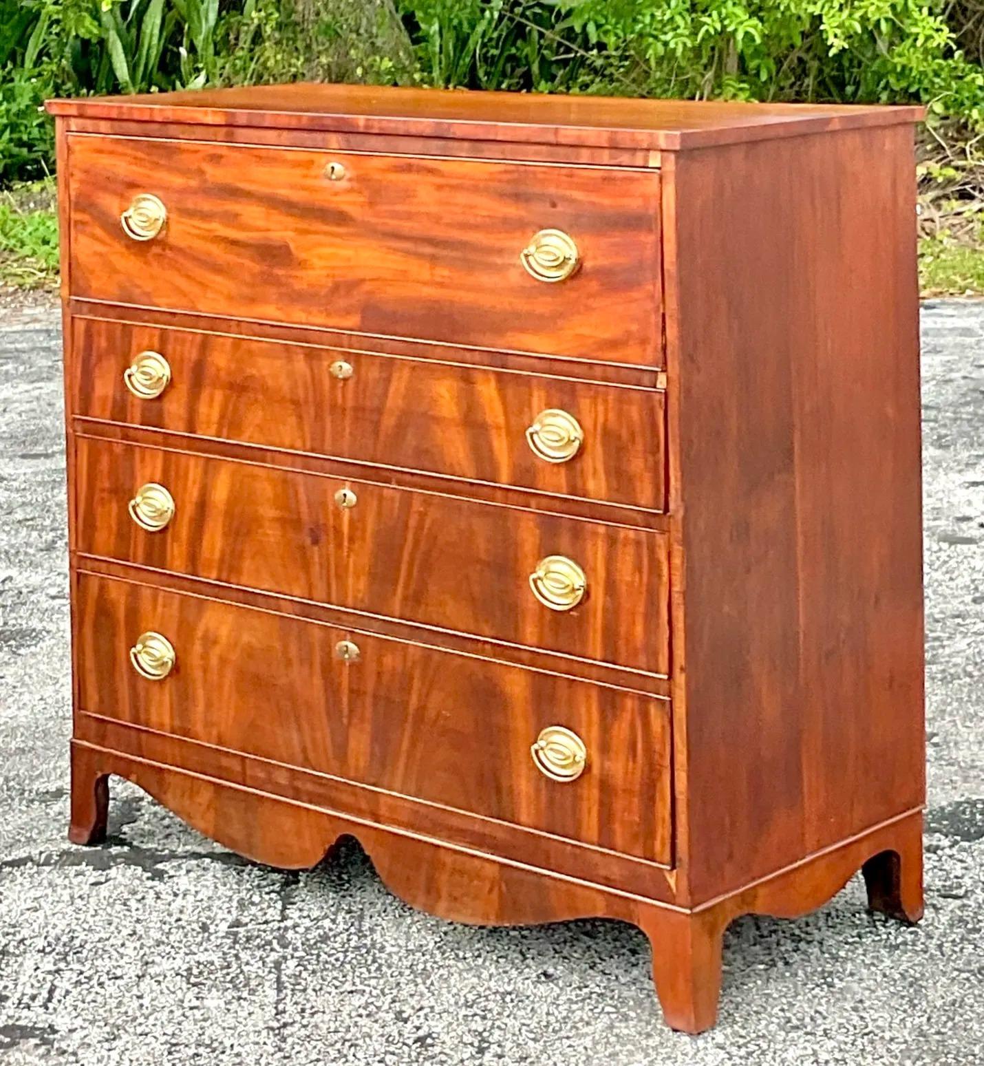 Vintage 1810 Federal Period Hepplewhite Flame Mahogany Chest of Drawers For Sale 5