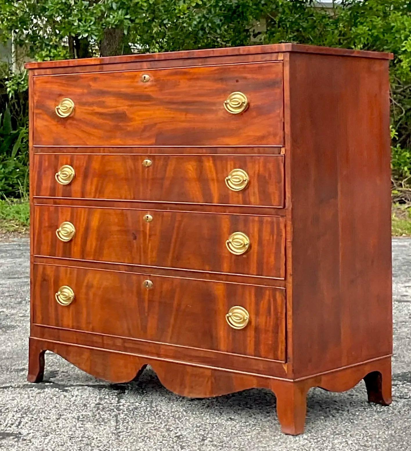 Vintage 1810 Federal Period Hepplewhite Flame Mahogany Chest of Drawers In Good Condition For Sale In west palm beach, FL