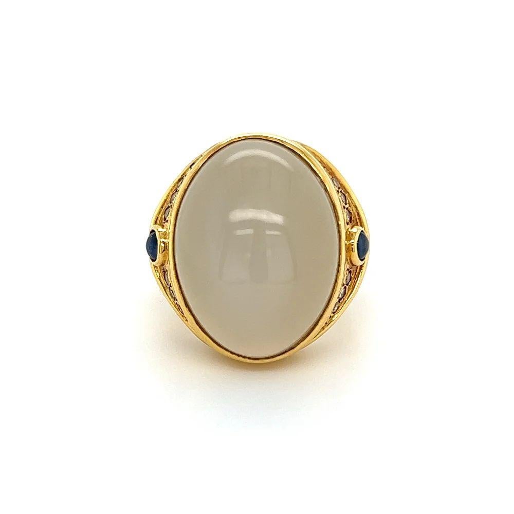 Mixed Cut Vintage 18.16 Carat Moonstone Sapphire and Diamond Cocktail Ring For Sale