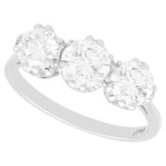 Bague trilogie vintage en or blanc 18 carats et diamants 1,82 carat