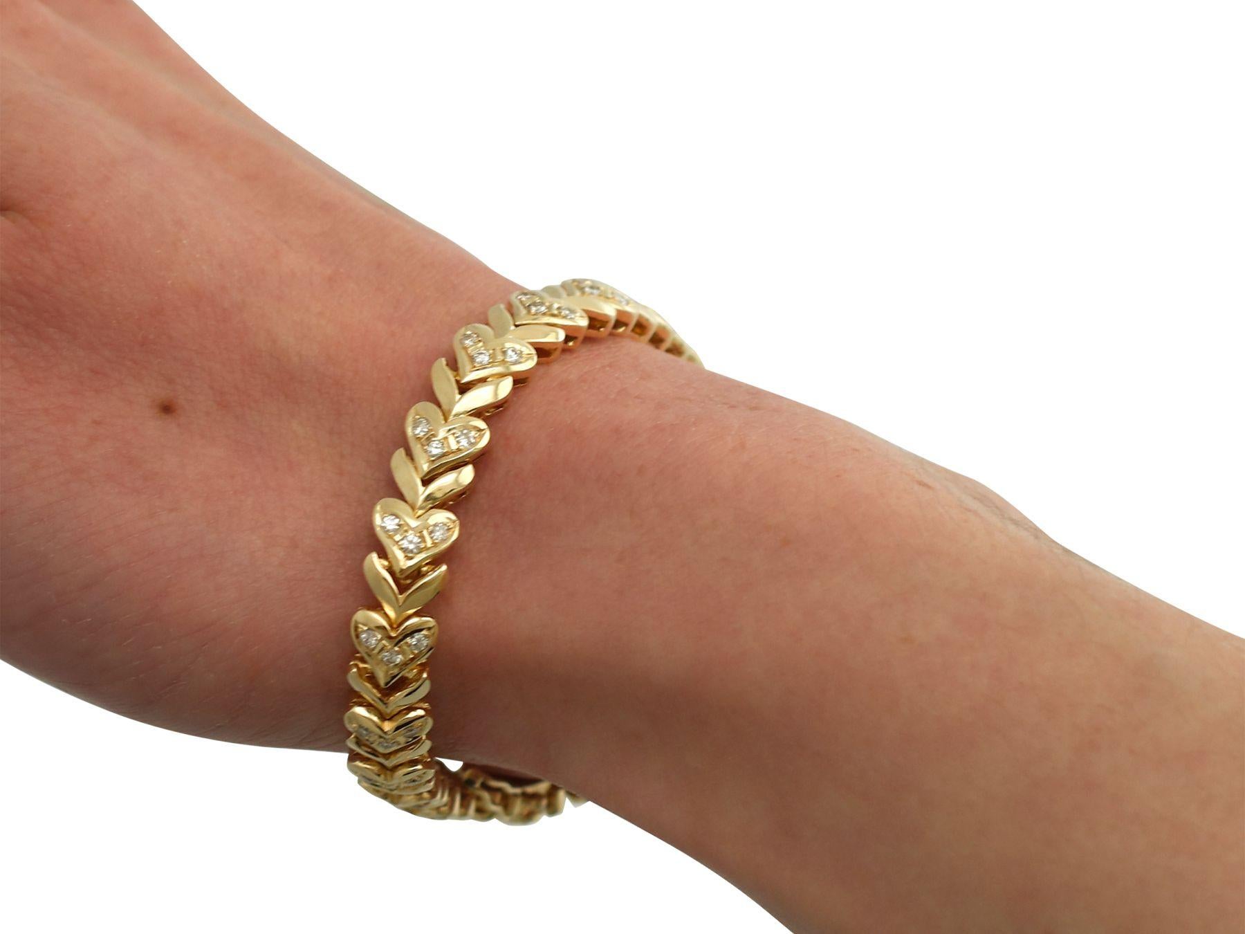 Vintage 1.82ct Diamond and Yellow Gold Bracelet Circa 1980 For Sale 3