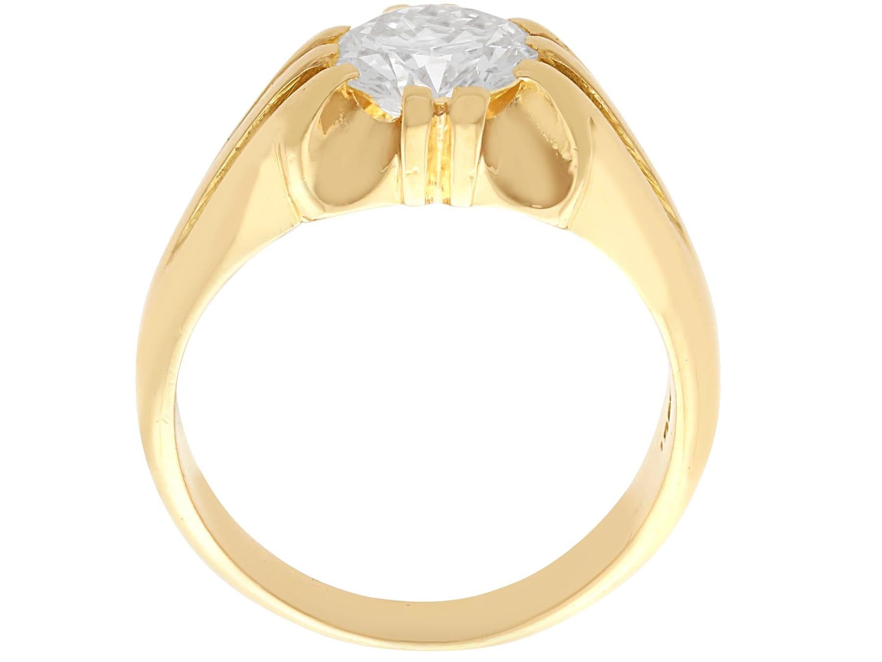 Women's or Men's Vintage 1.85 Carat Diamond and Yellow Gold Signet Ring Circa 1940