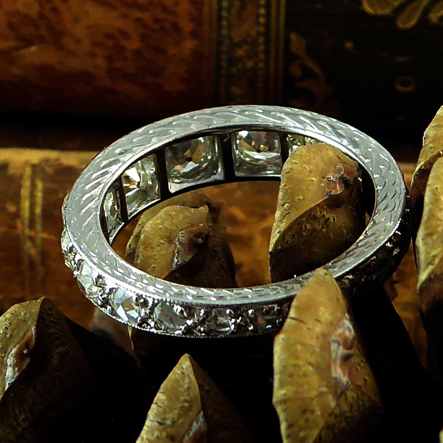 Vintage 1.85 Carat Diamond Eternity Ring, circa 1930s-1940s, Platinum 4