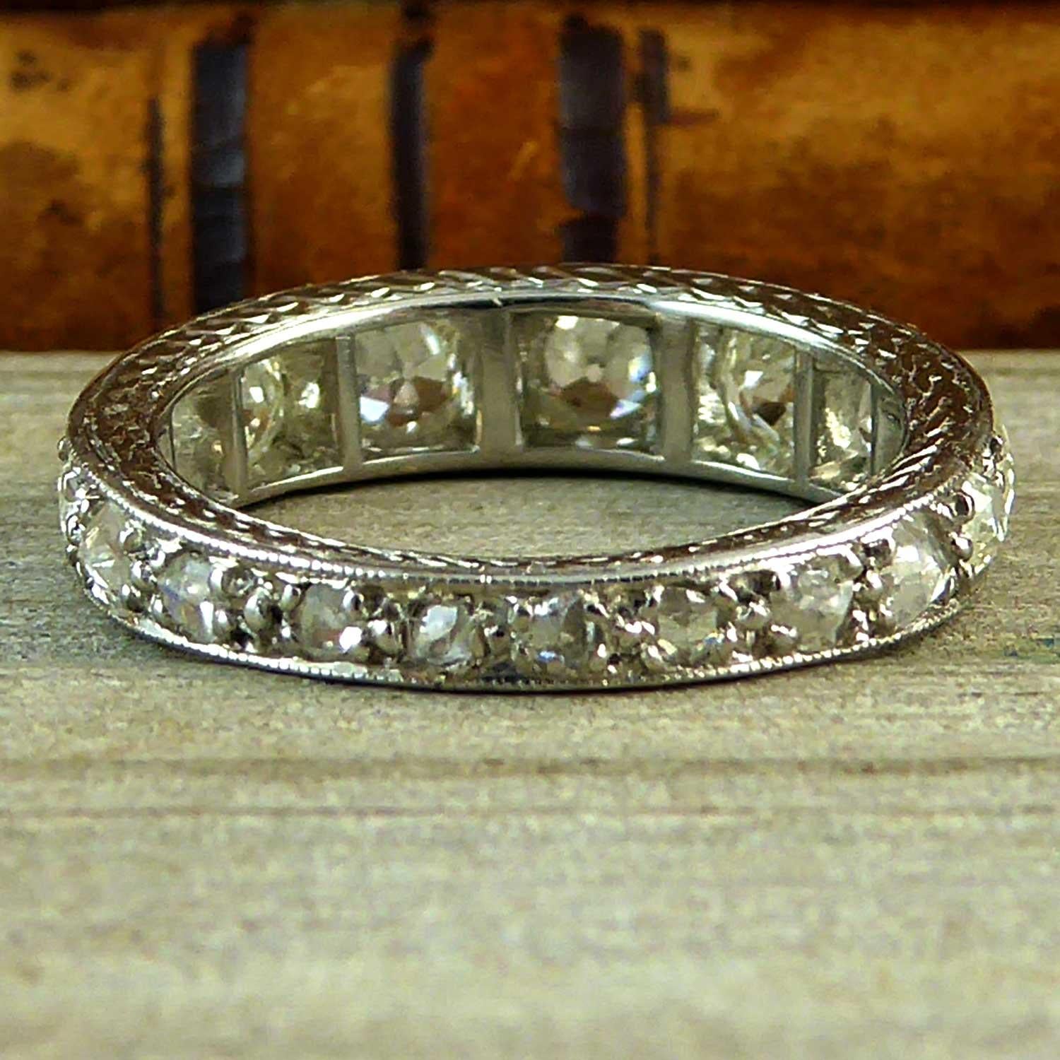 Women's or Men's Vintage 1.85 Carat Diamond Eternity Ring, circa 1930s-1940s, Platinum