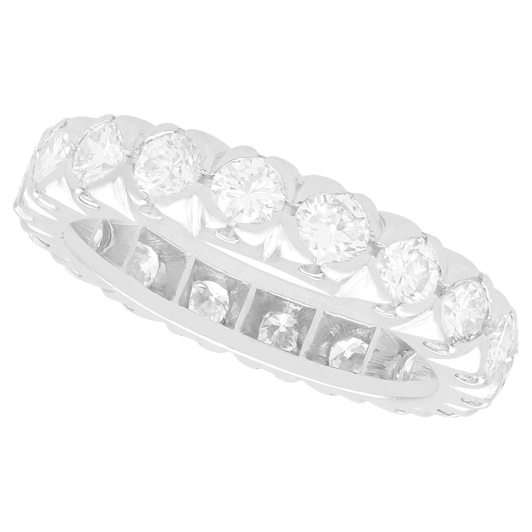 Eternity-Ring aus Platin mit 1,85 Karat Diamant im Angebot