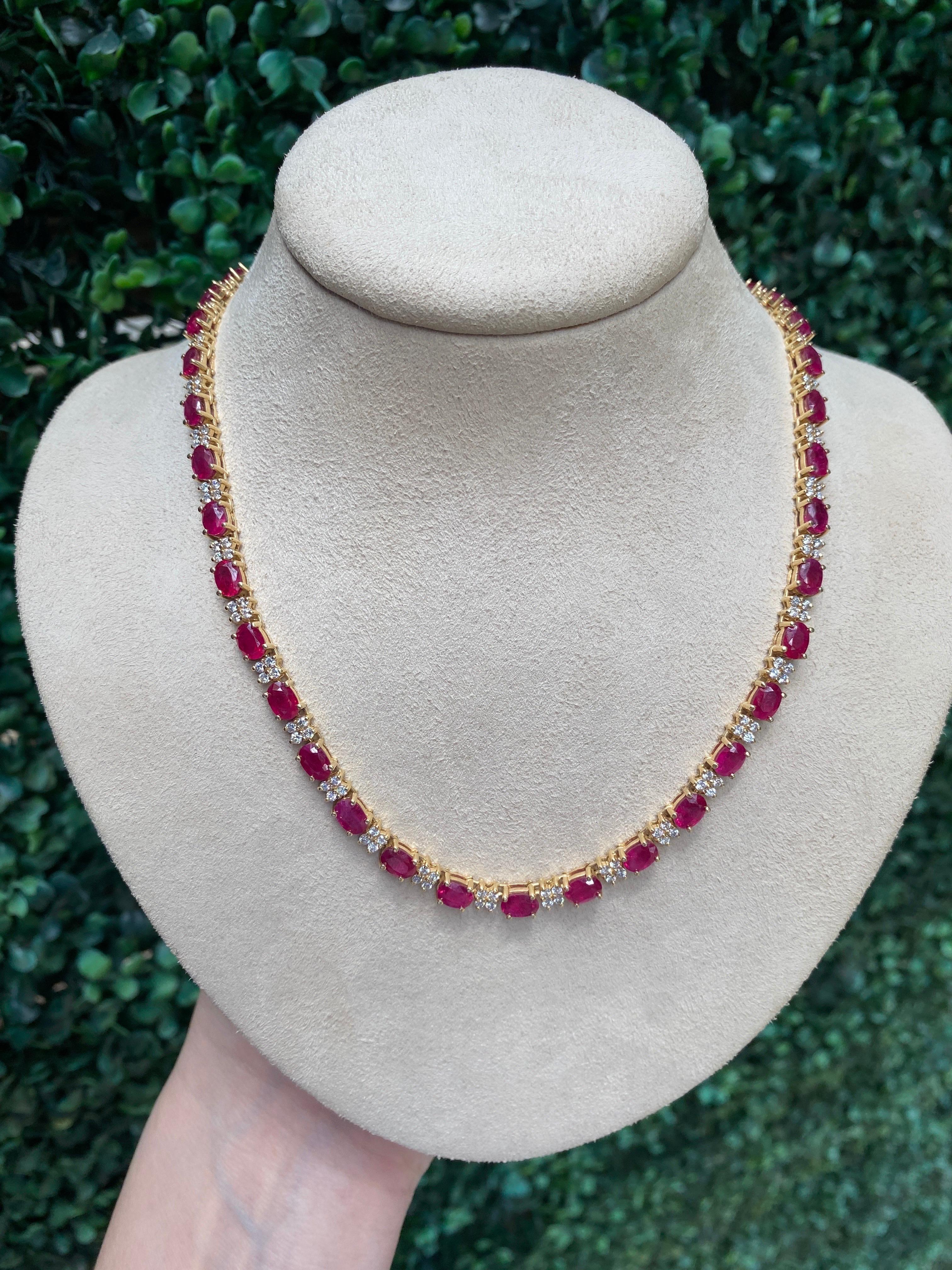 Vintage 18.50ctw Oval Cut Ruby & 4.10ctw Diamond Necklace, 14 Karat Yellow Gold For Sale 3
