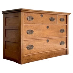 Vintage 1860s Oak Oak Chest of Drawers With Hidden Drawer