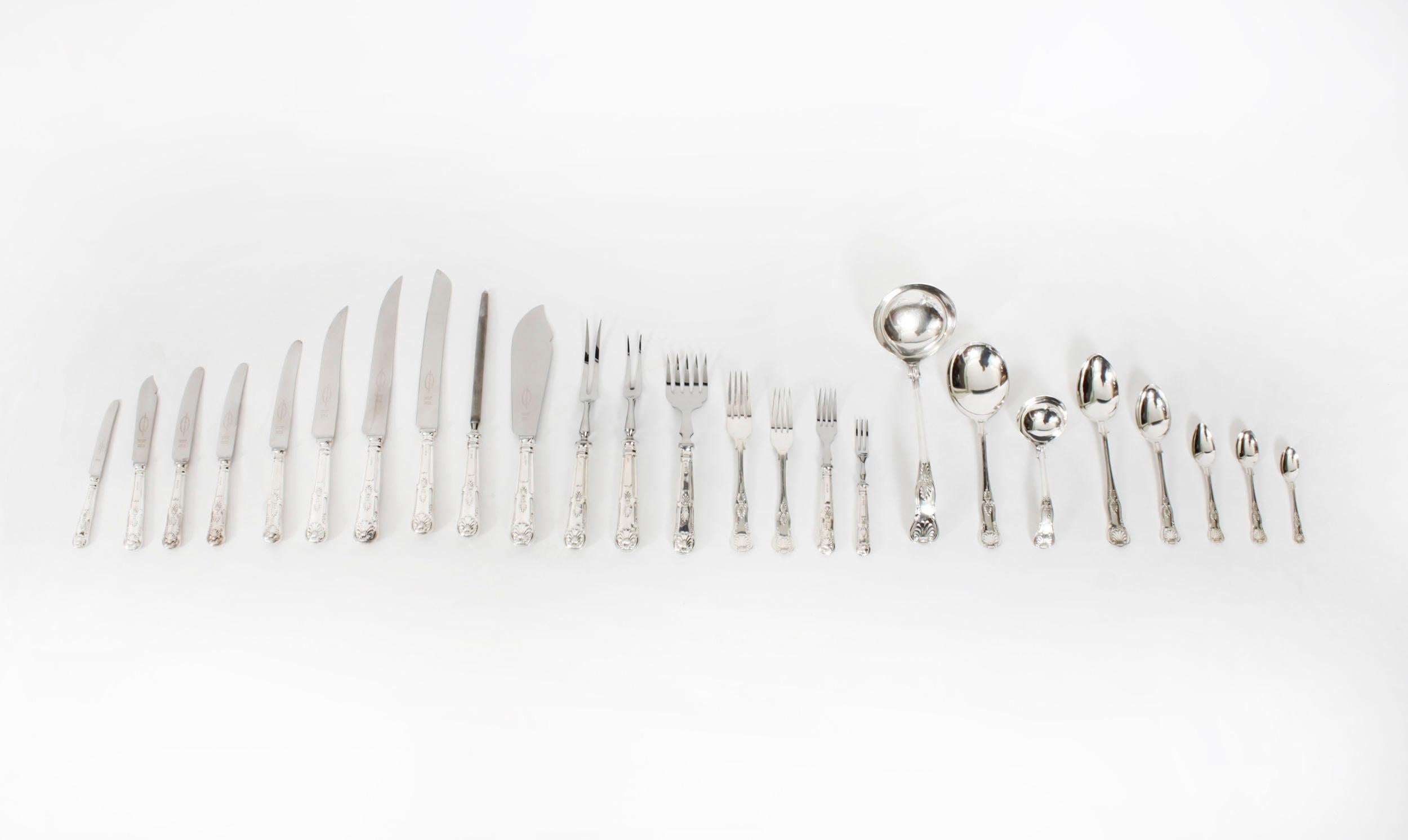 Vintage 187 Piece Canteen 12 Place Sterling Silver Cutlery Viners 20th Century In Good Condition In London, GB