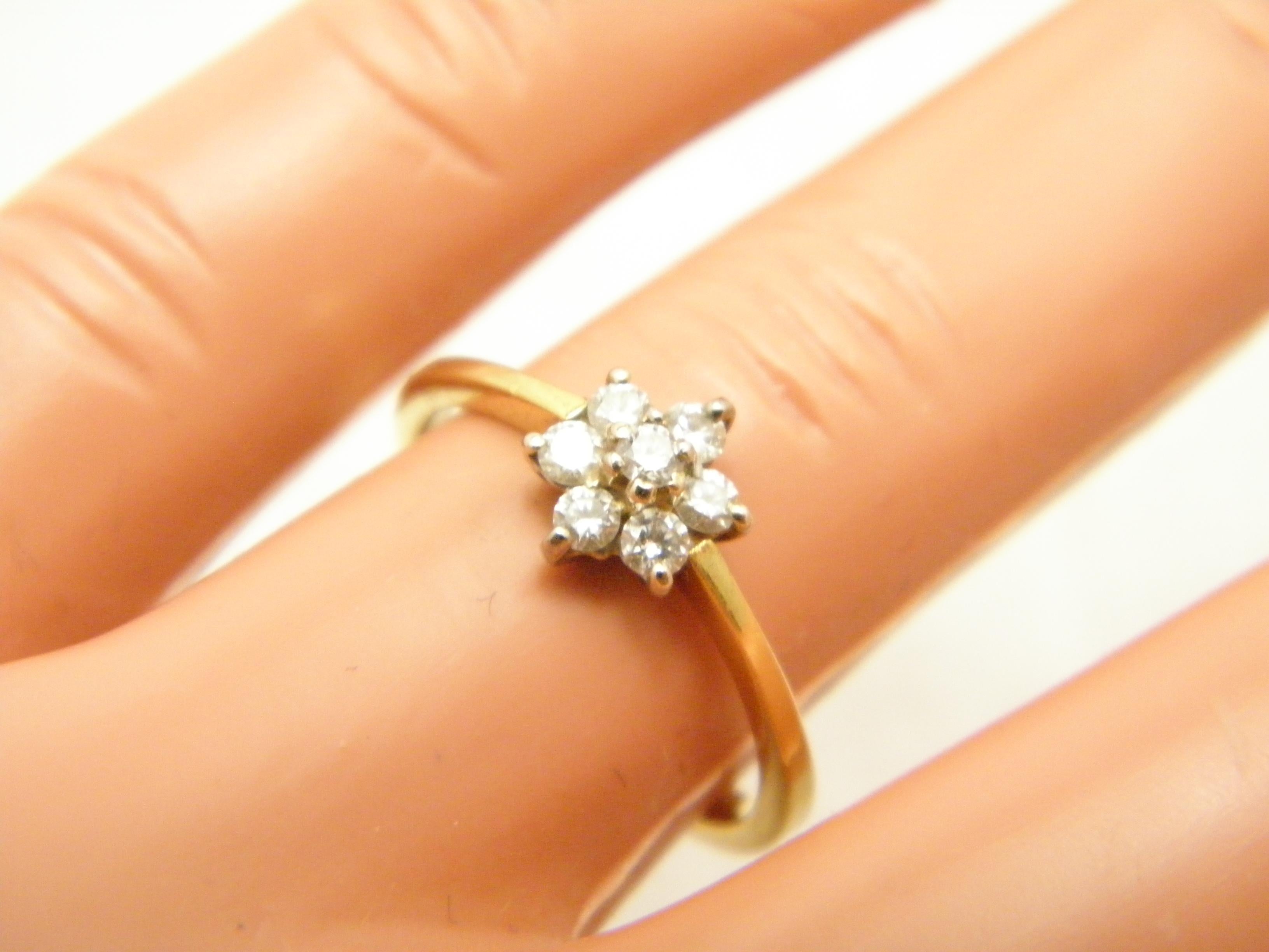 Vintage 18ct Gold 0.64 cttw Diamond Cluster Engagement Ring Size K 5.25 750 For Sale 1