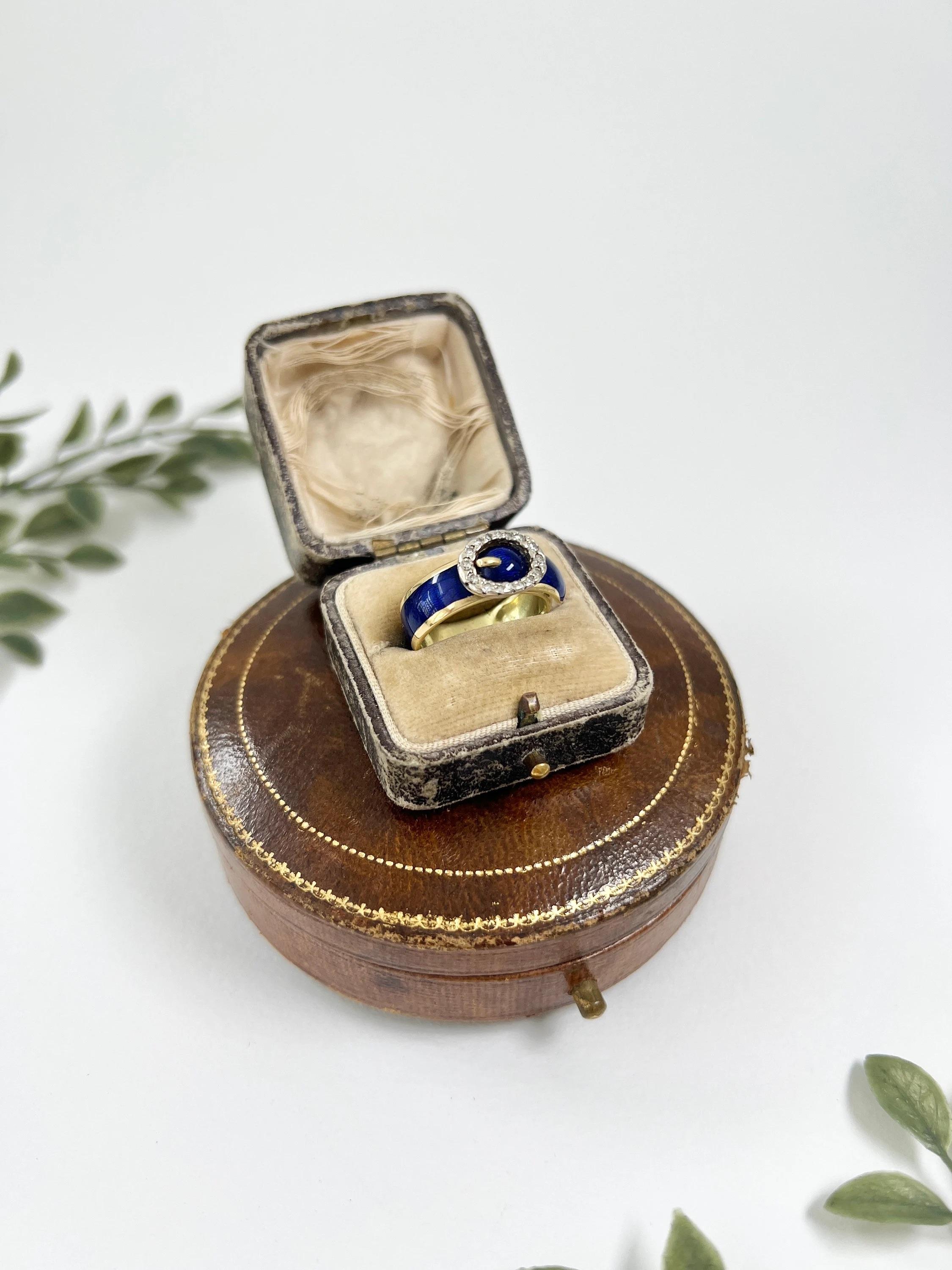 Women's or Men's Vintage 18ct Gold 1930s Royal Blue Enamel & Rose Cut Diamond Buckle/Belt Ring For Sale