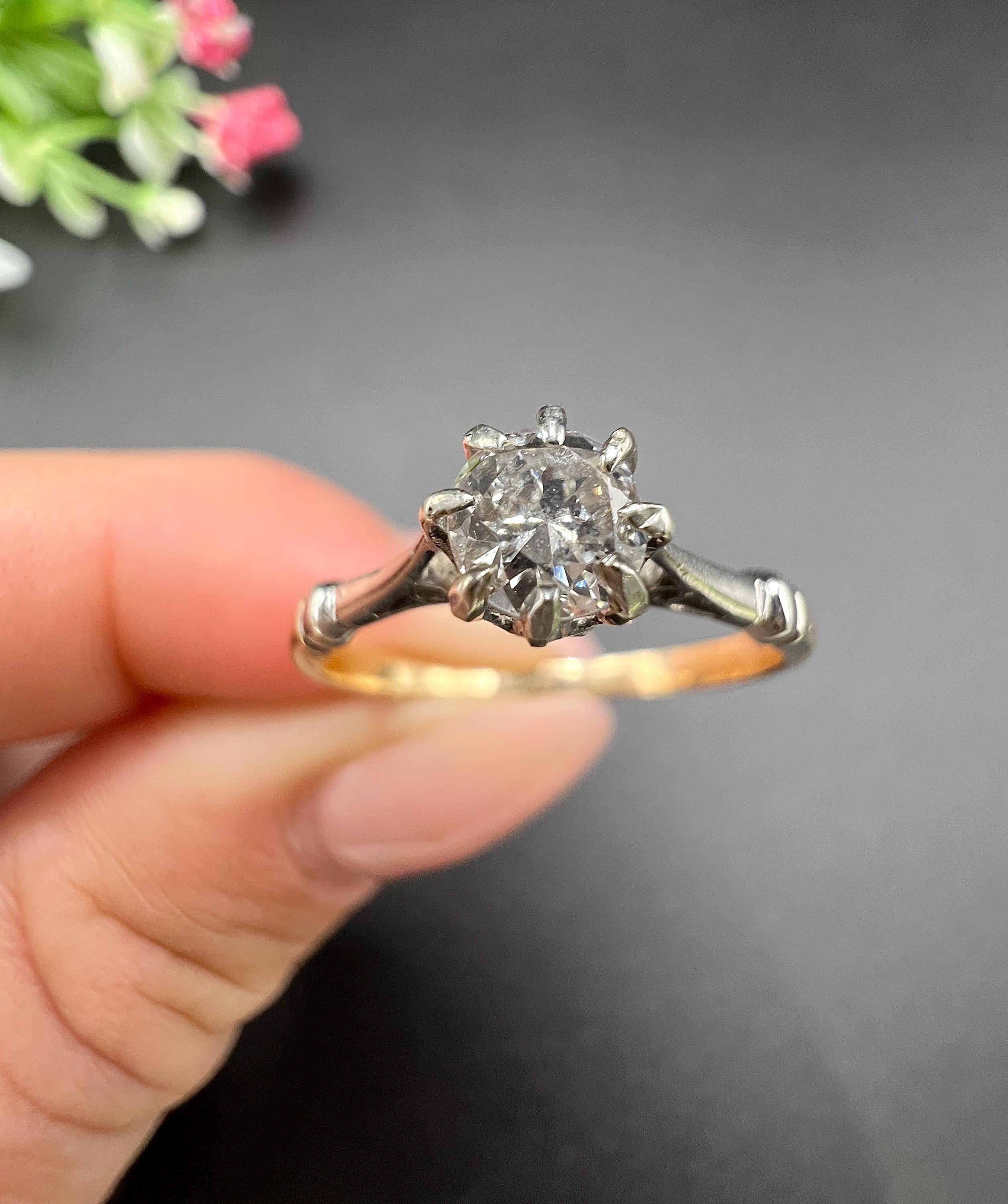 Vintage 18ct Gold, 1940s 0.40 Carat Diamond Single Stone Engagement Ring For Sale 5