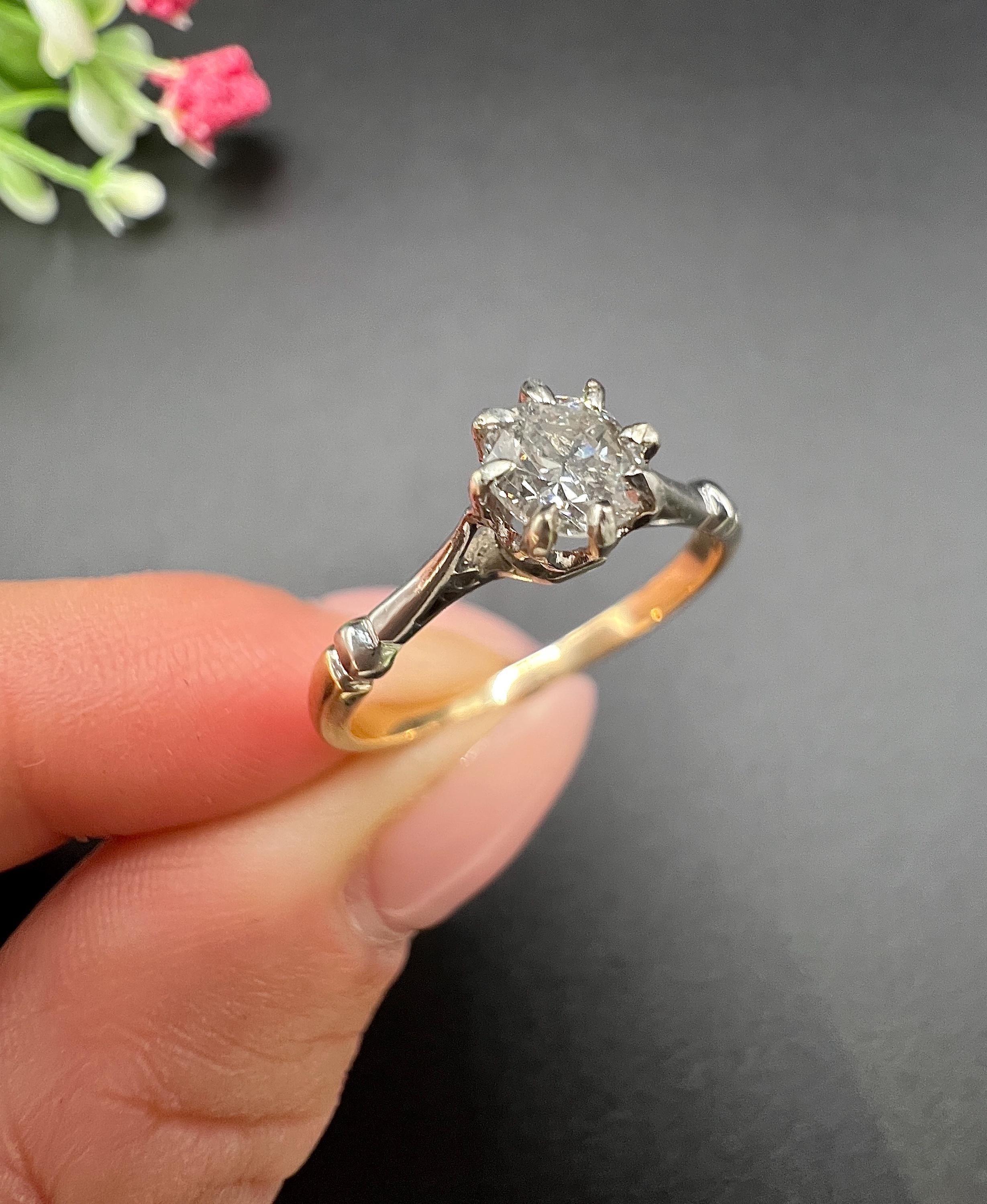 Vintage 18ct Gold, 1940s 0.40 Carat Diamond Single Stone Engagement Ring For Sale 6