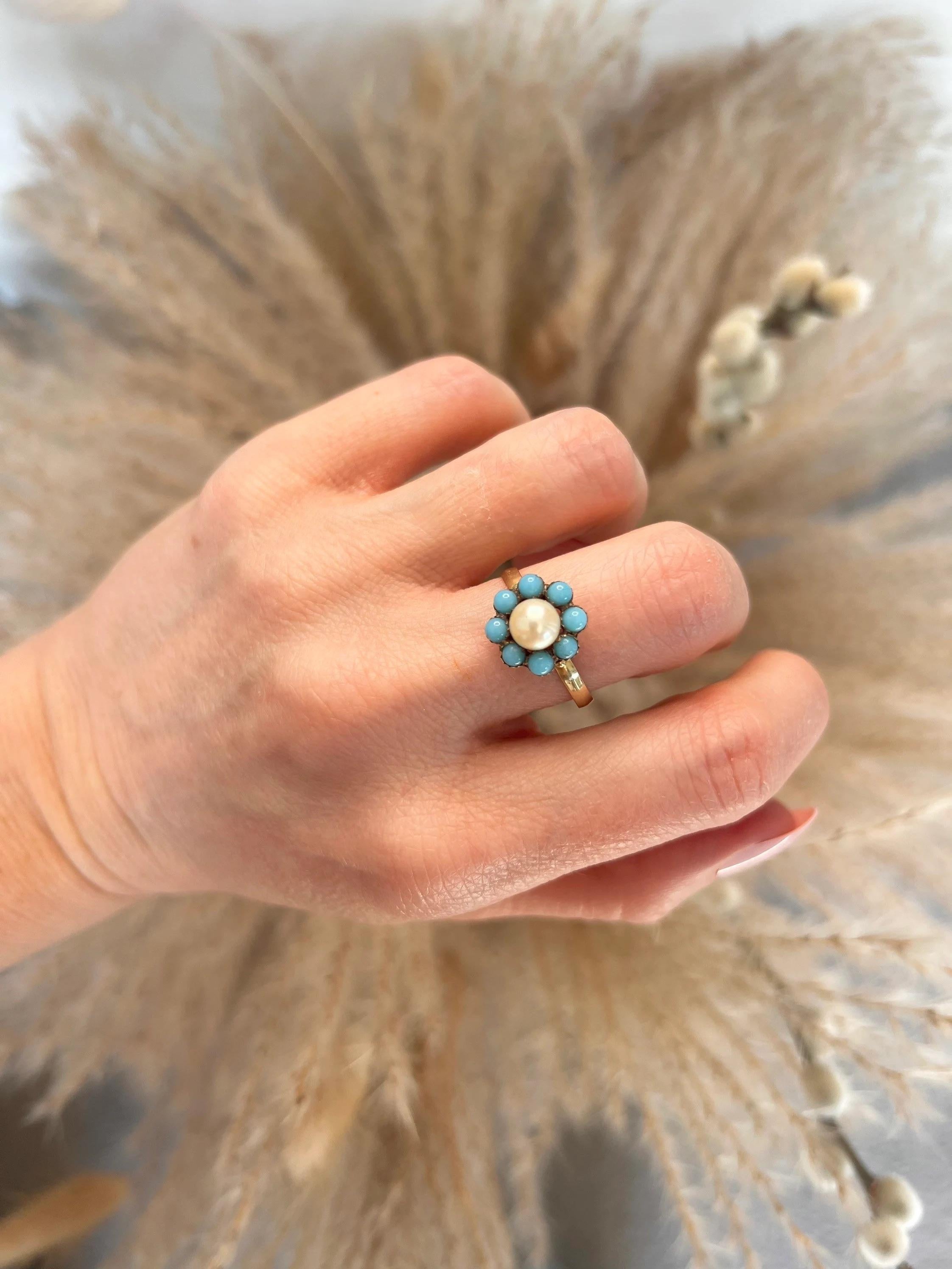 Vintage 18ct Gold 1960’s Turquoise & Pearl Daisy Ring For Sale 5