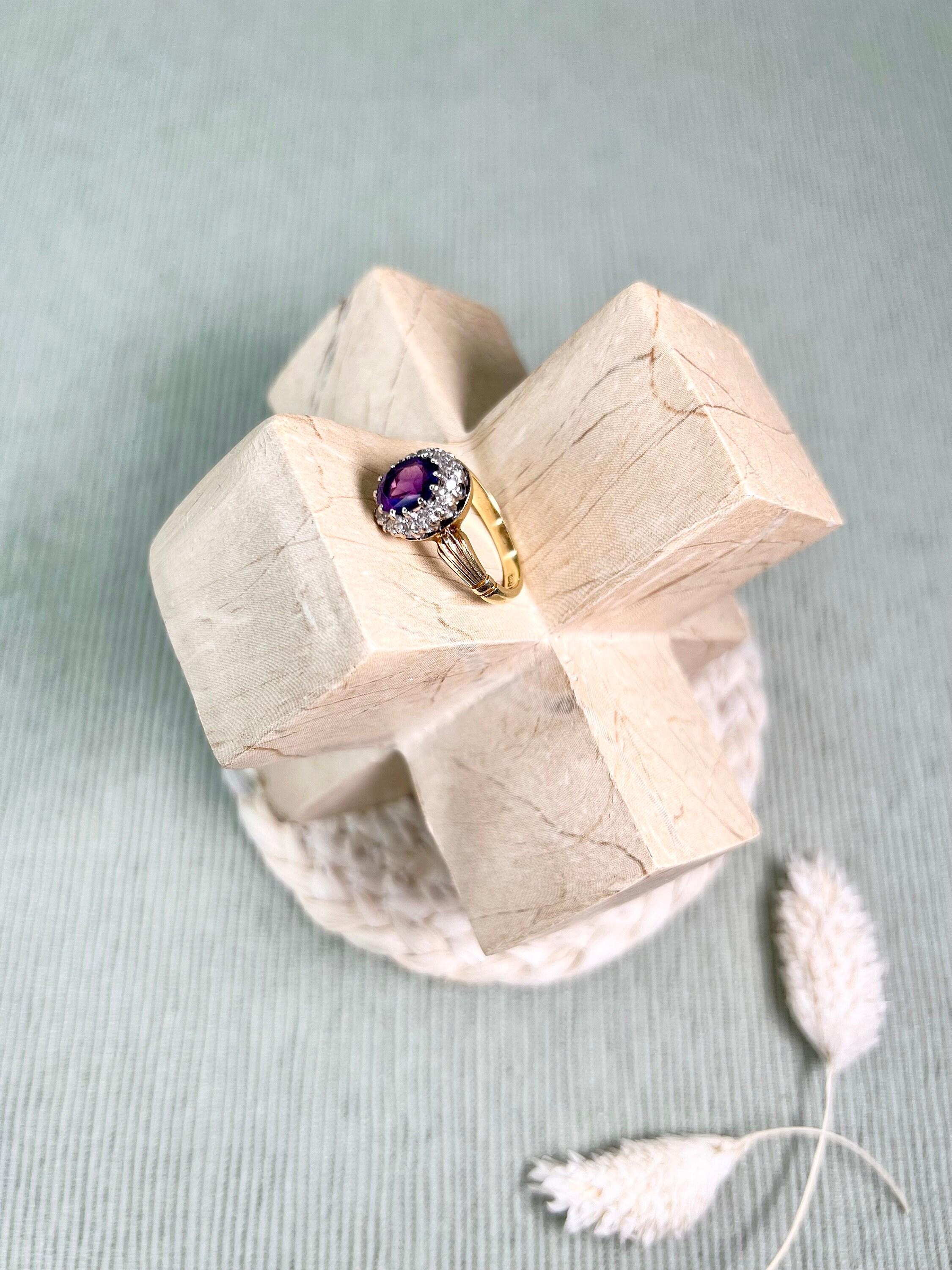 Vintage 18ct Gold 1970’s Amethyst & Diamond Cluster Ring For Sale 2