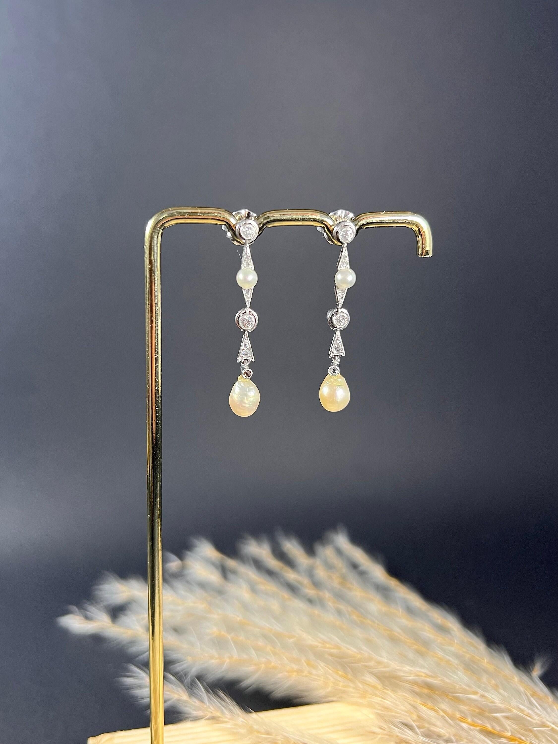 Women's or Men's Vintage 18ct Gold 1980’s Diamond & Pearl Drop Earrings For Sale
