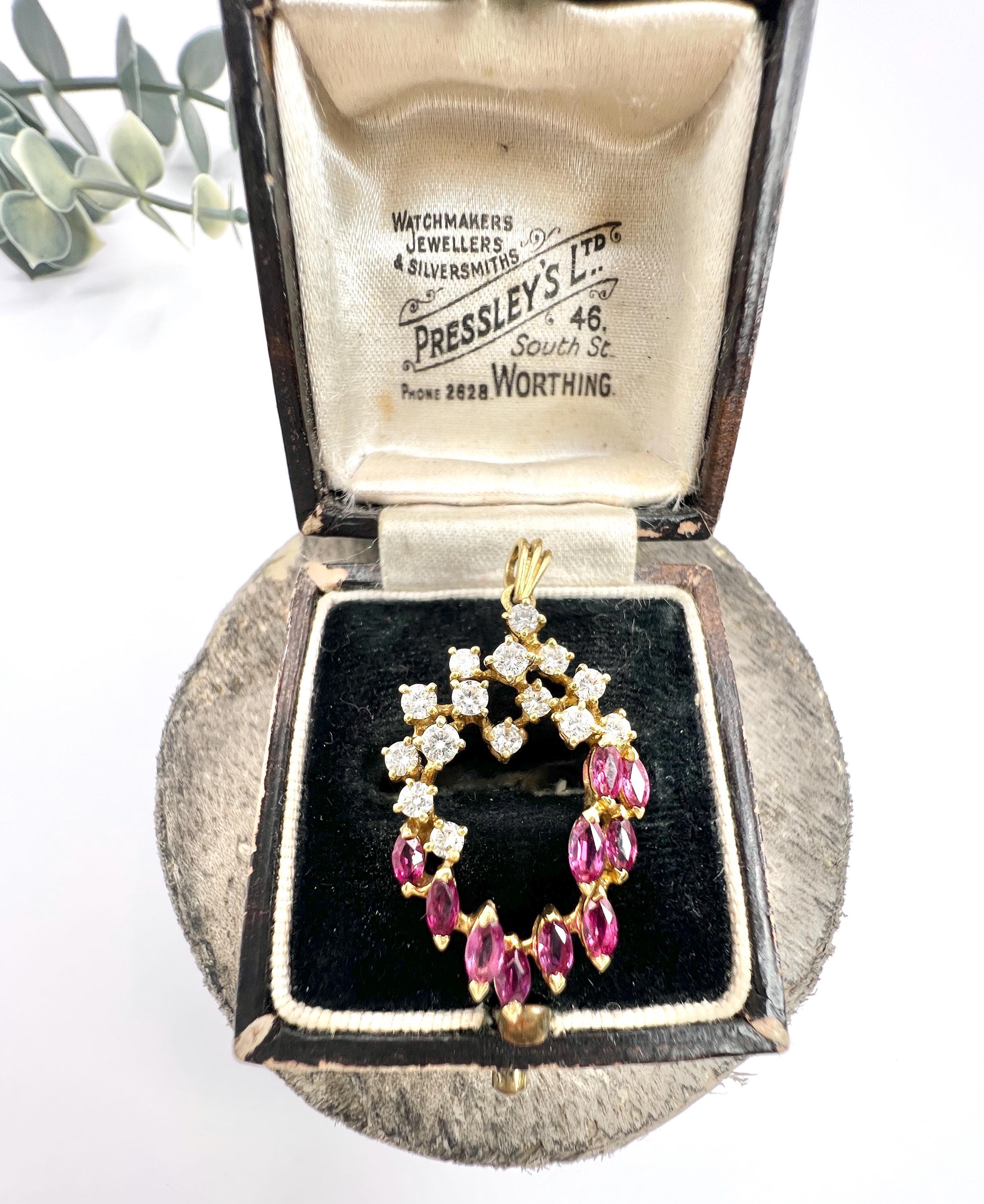 da uomo o donna Ciondolo in oro 18 ct 1980 con rubino marquise e diamanti con catena Figaro in vendita