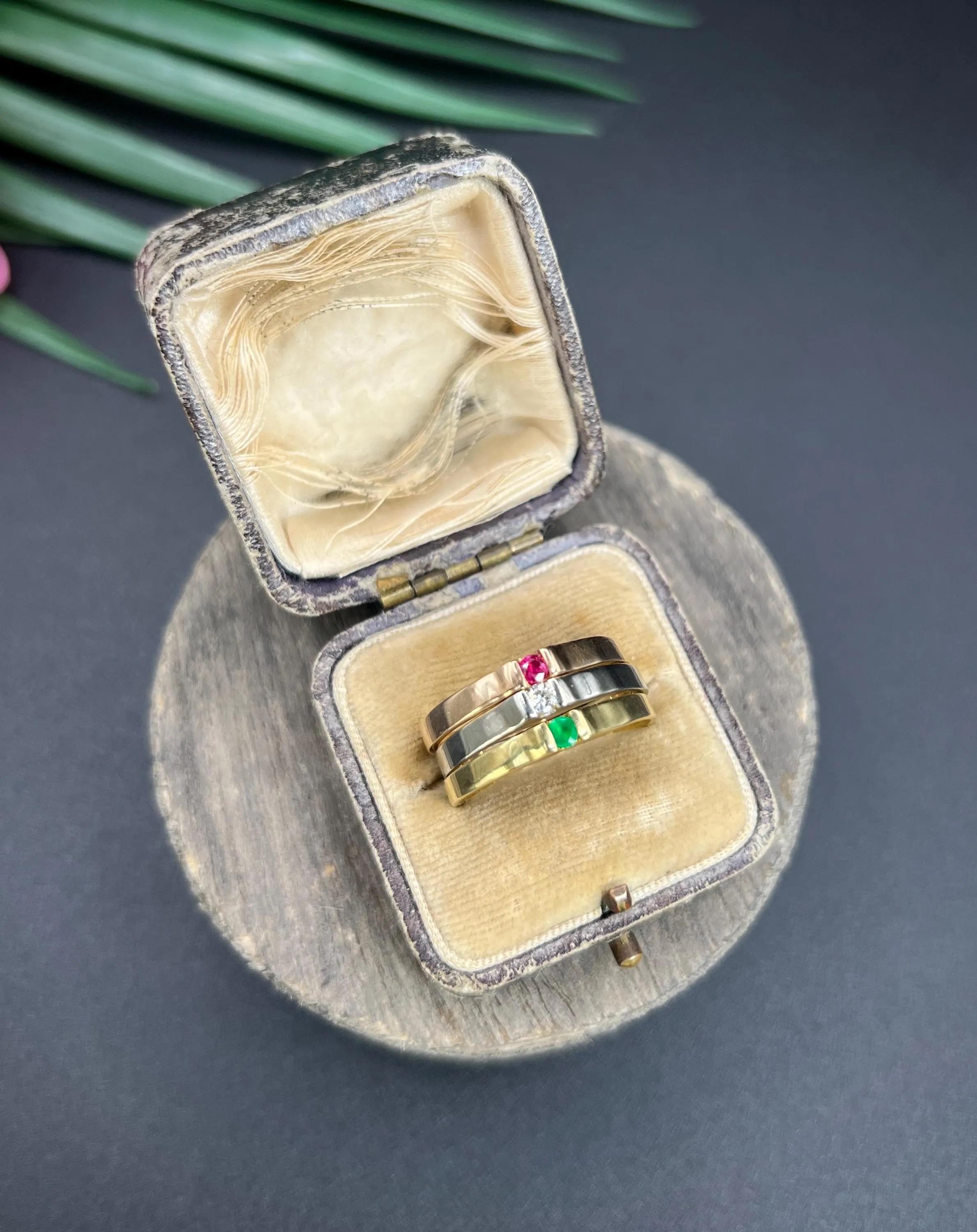 Vintage 18ct Gold 1990 Bague empilable en or trois couleurs, émeraude, diamant et rubis en vente 5
