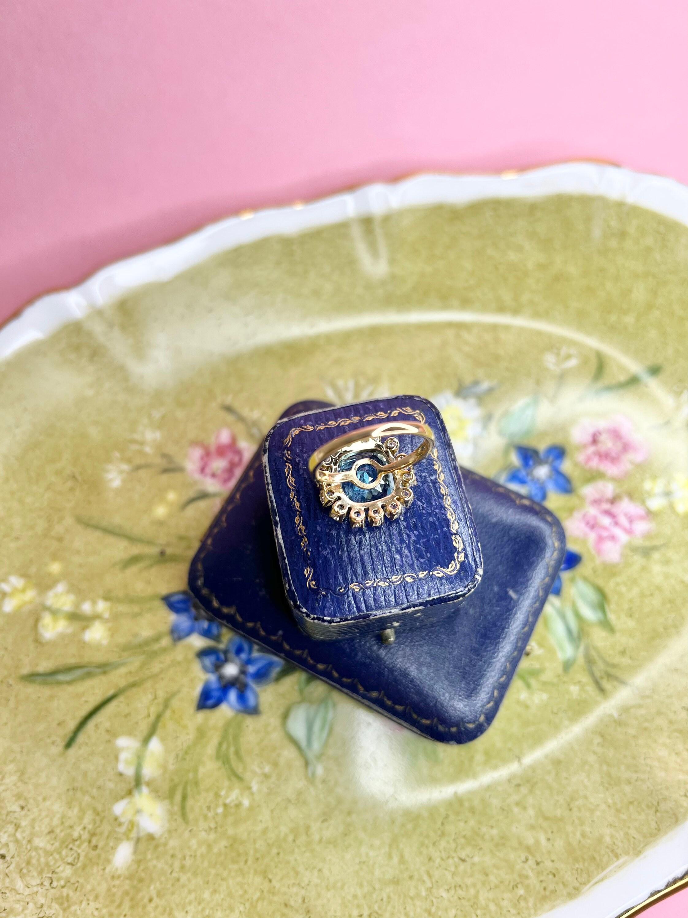 Round Cut Vintage 18ct Gold Blue Topaz & Diamond Statement Ring For Sale