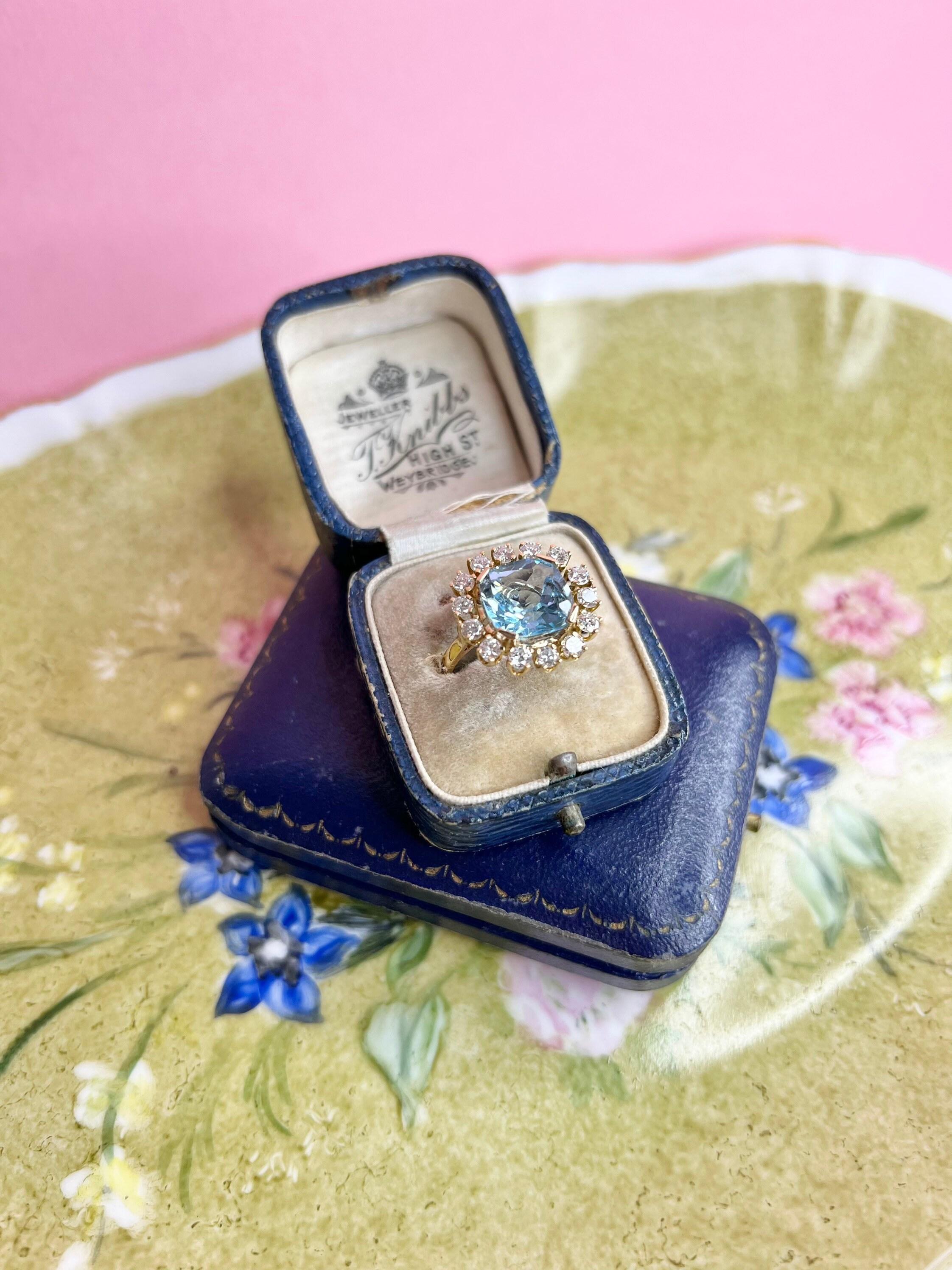 Vintage 18ct Gold Blue Topaz & Diamond Statement Ring For Sale 1